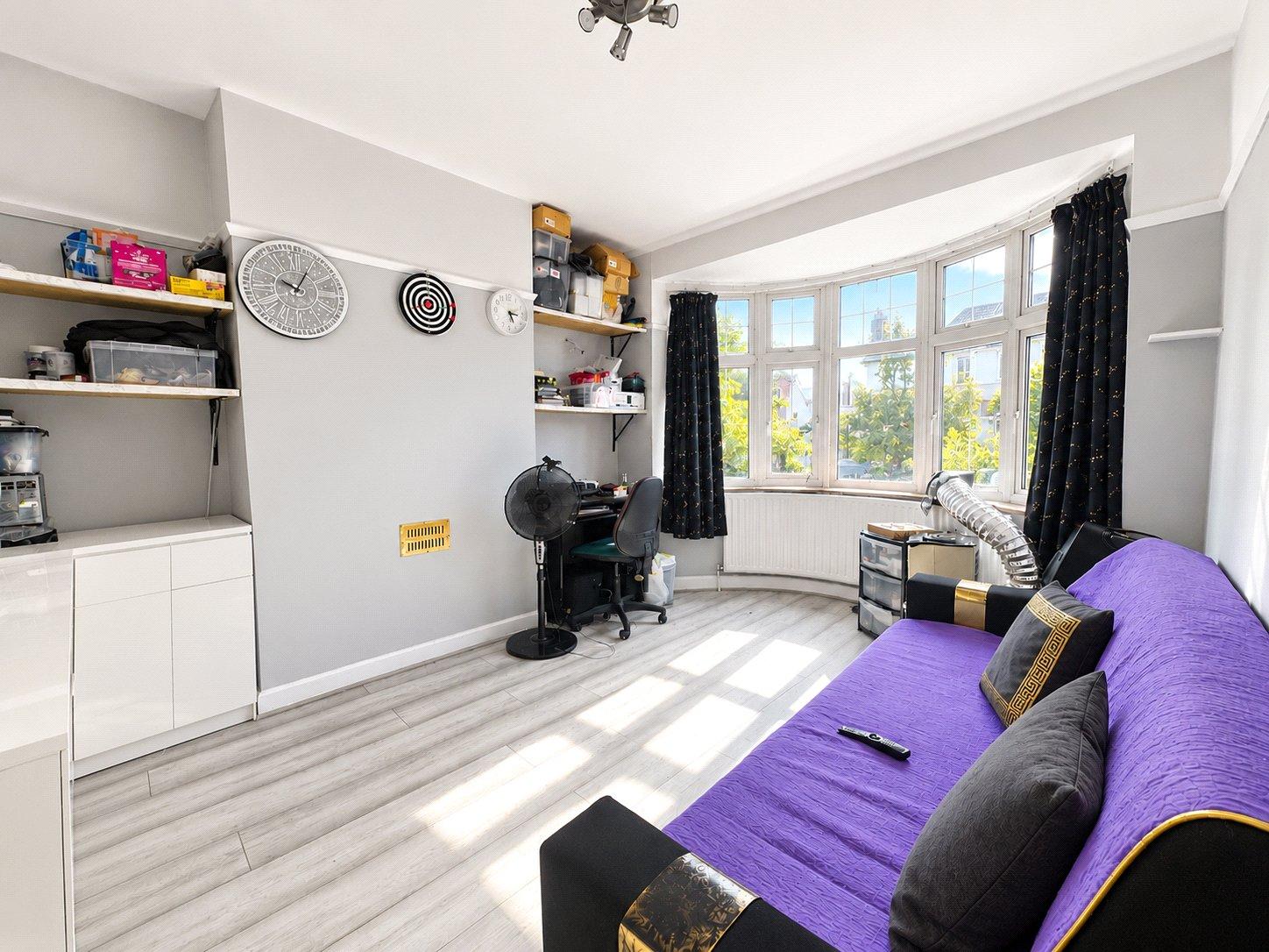 3 bedroom house for sale in London | Robinson Jackson