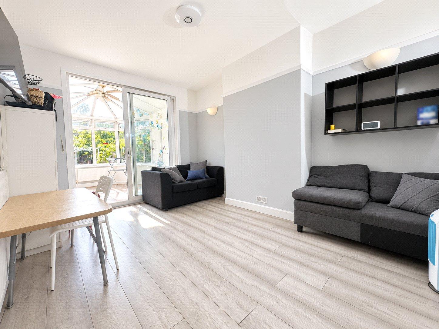 3 bedroom house for sale in London | Robinson Jackson