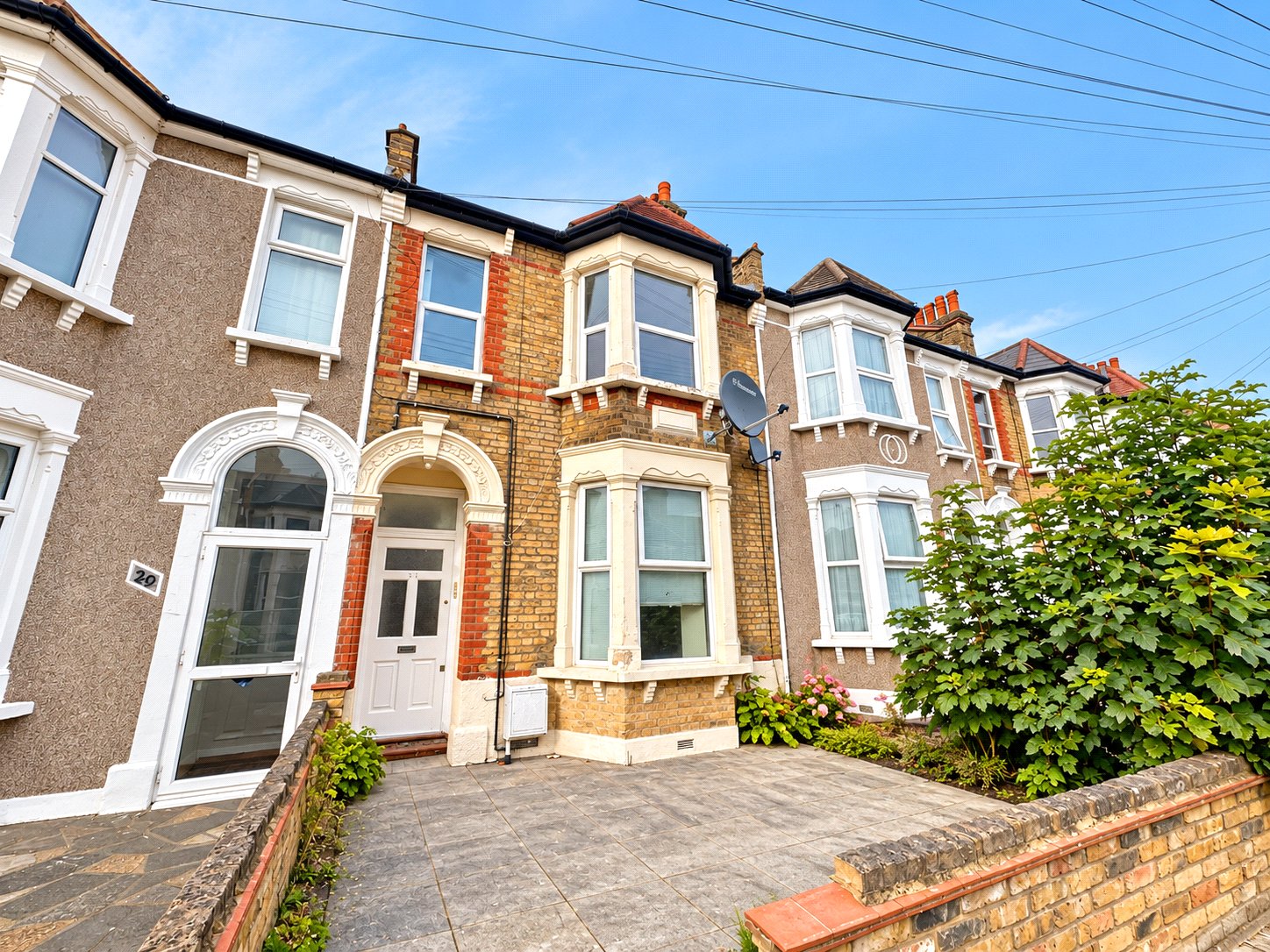 2 bedroom property for sale in  | Robinson Jackson