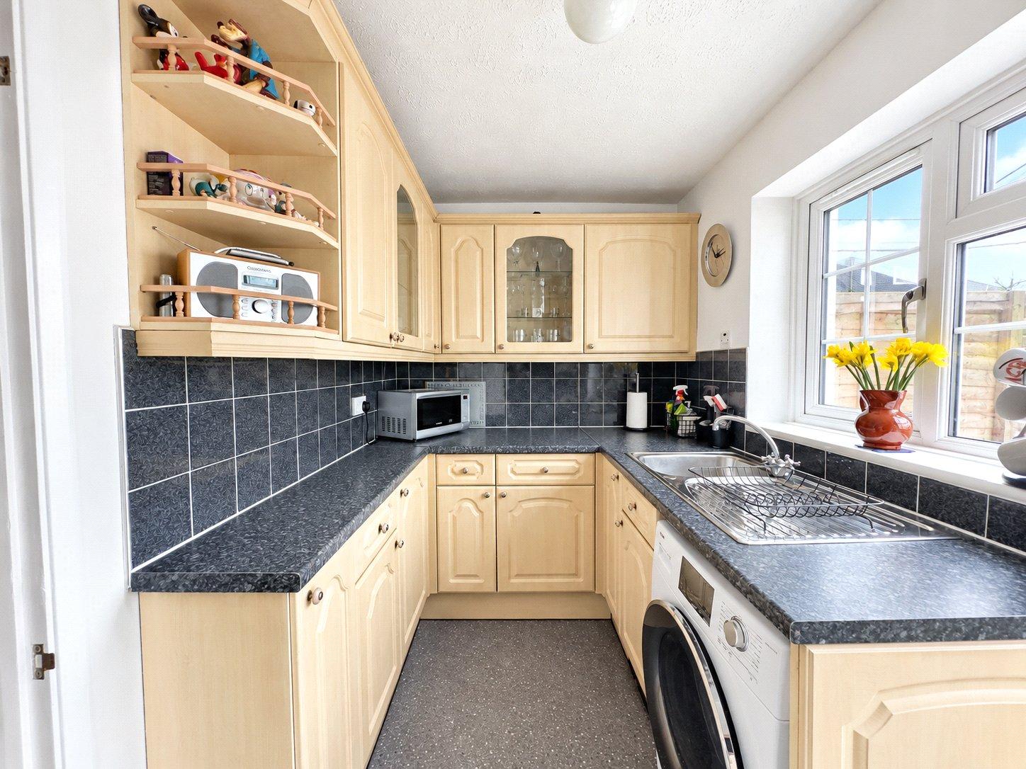 2 bedroom house for sale in London | Robinson Jackson
