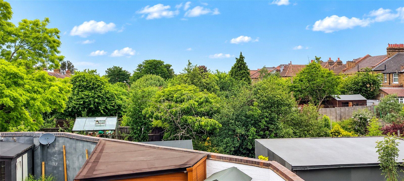 2 bedroom house for sale in London | Robinson Jackson