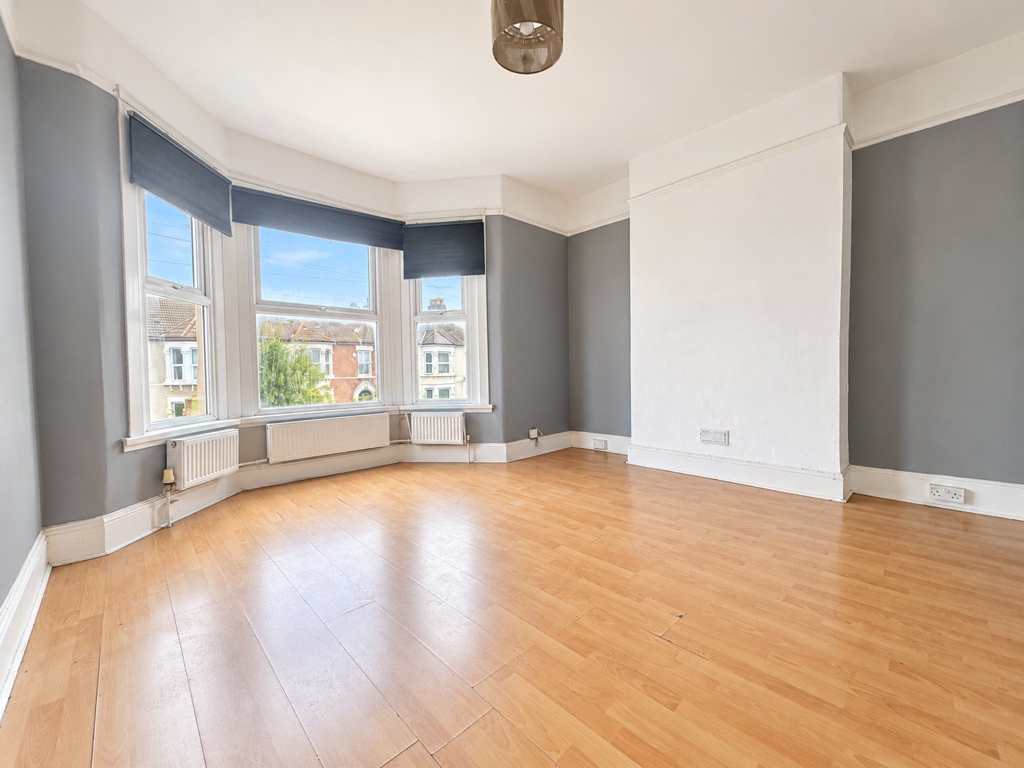 2 bedroom property for sale in London | Robinson Jackson