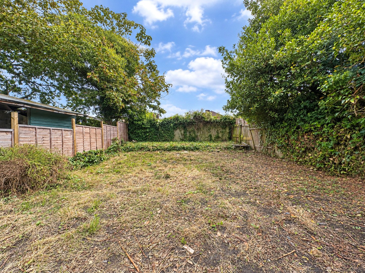 2 bedroom property for sale in London | Robinson Jackson