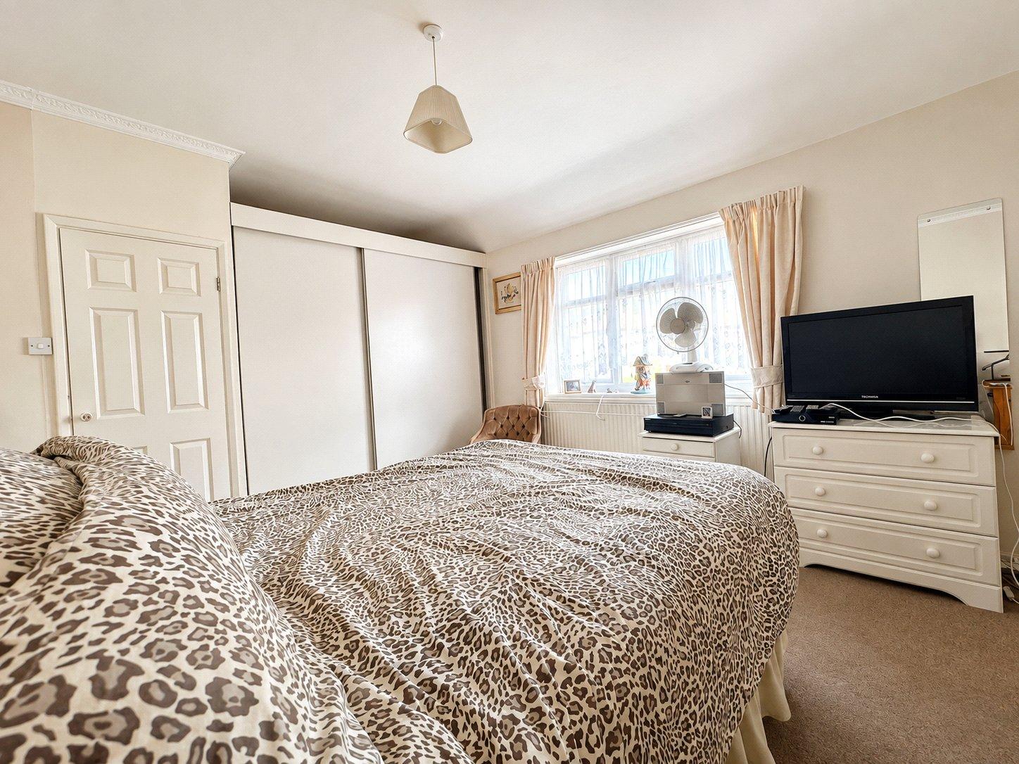 2 bedroom house for sale in Bromley | Robinson Jackson