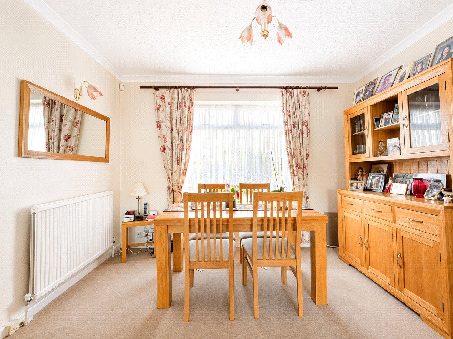2 bedroom house for sale in Bromley | Robinson Jackson