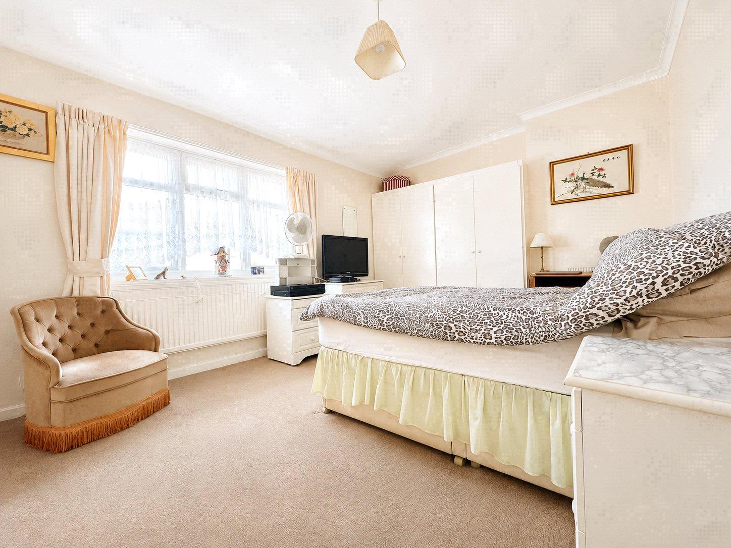 2 bedroom house for sale in Bromley | Robinson Jackson