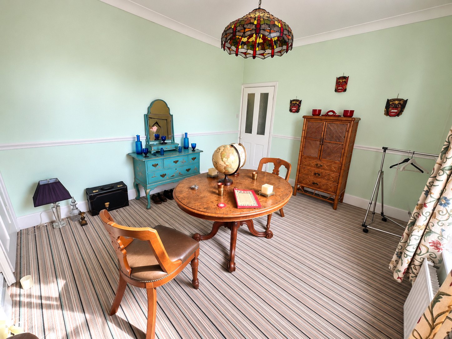 3 bedroom house for sale in London | Robinson Jackson
