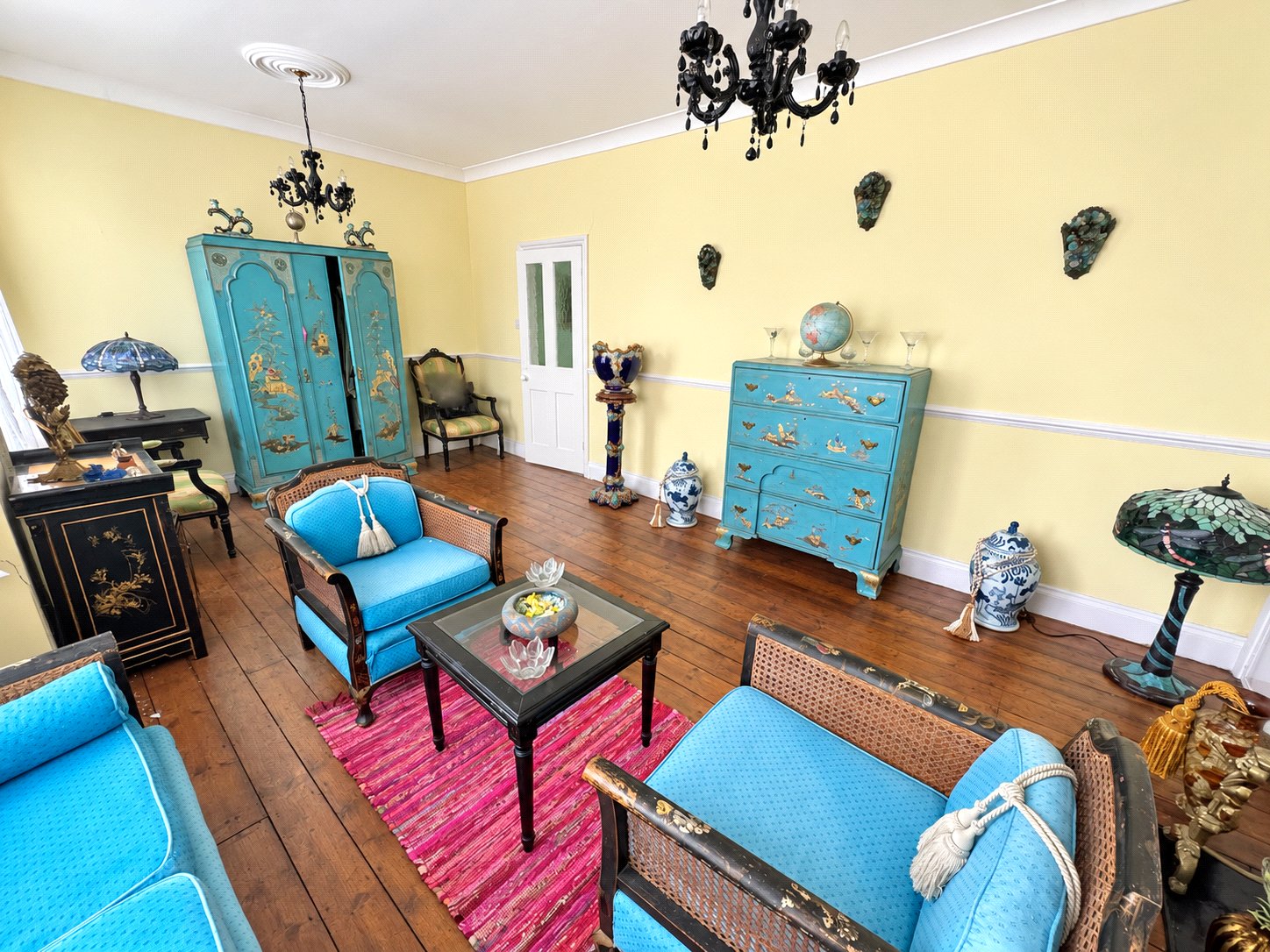 3 bedroom house for sale in London | Robinson Jackson