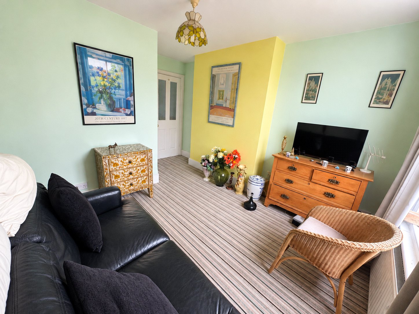 3 bedroom house for sale in London | Robinson Jackson