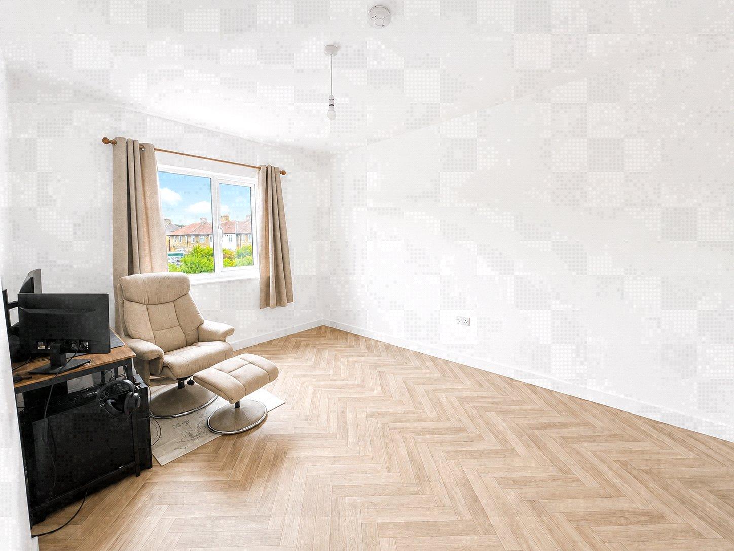2 bedroom property for sale in London | Robinson Jackson