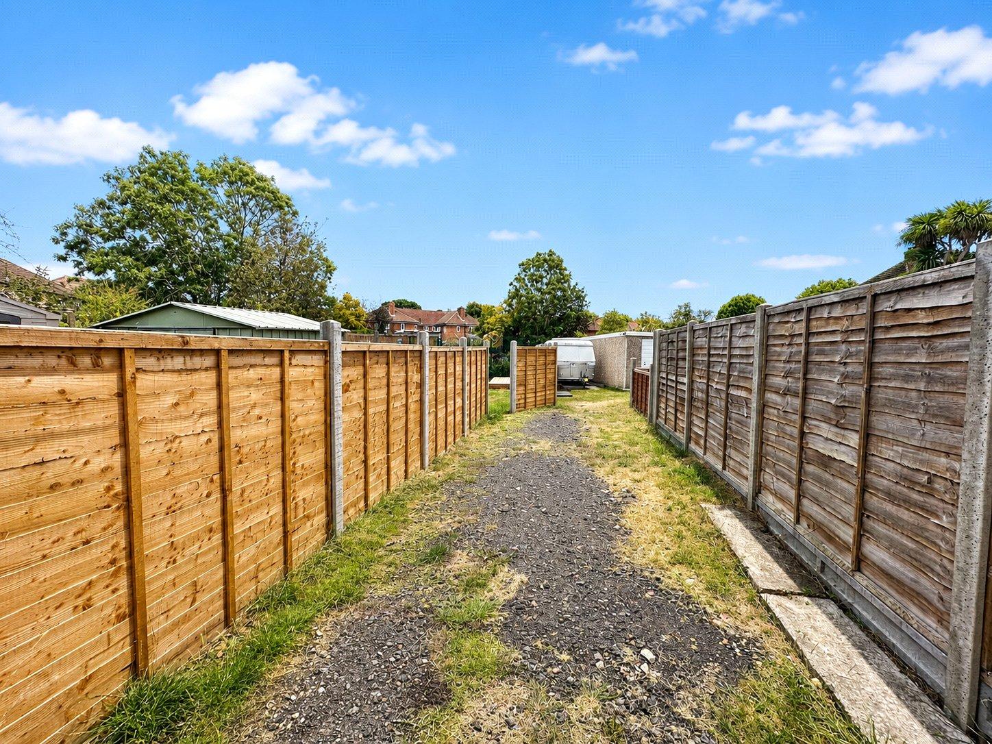 2 bedroom property for sale in London | Robinson Jackson