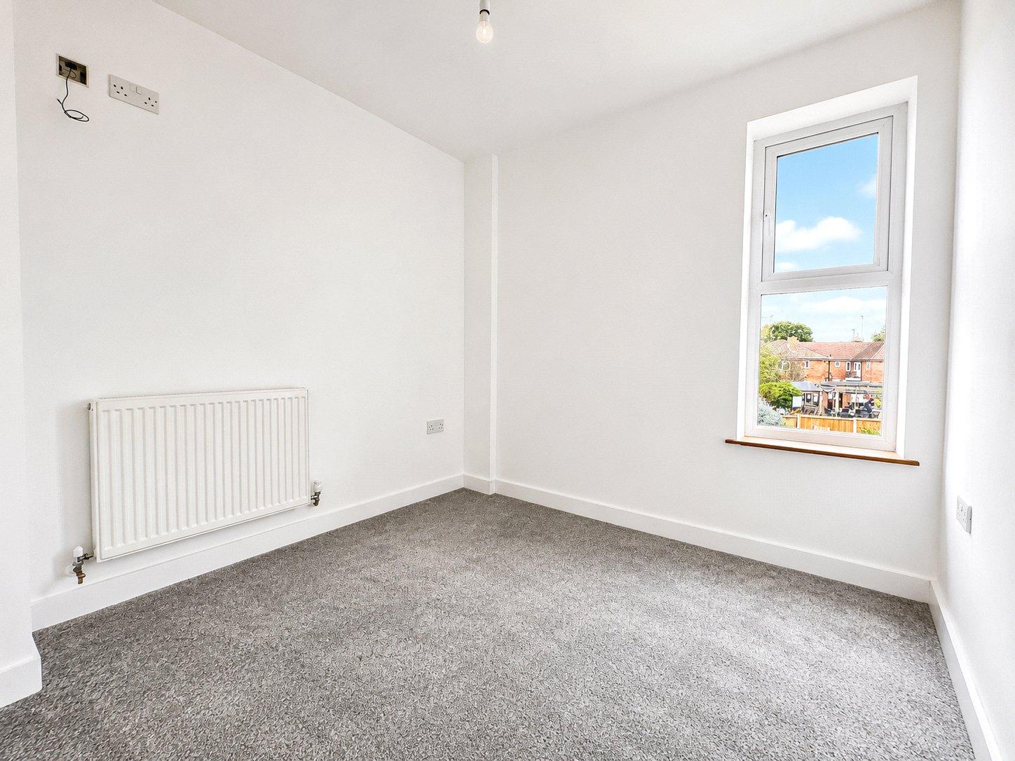 2 bedroom property for sale in London | Robinson Jackson
