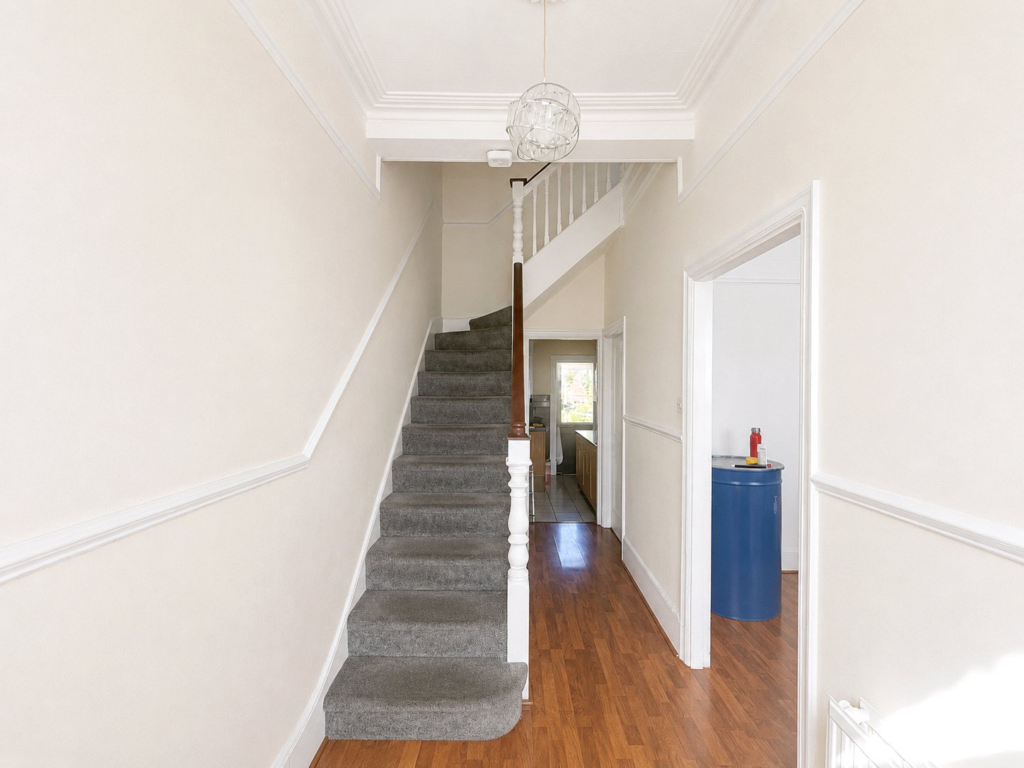 3 bedroom house for sale in London | Robinson Jackson