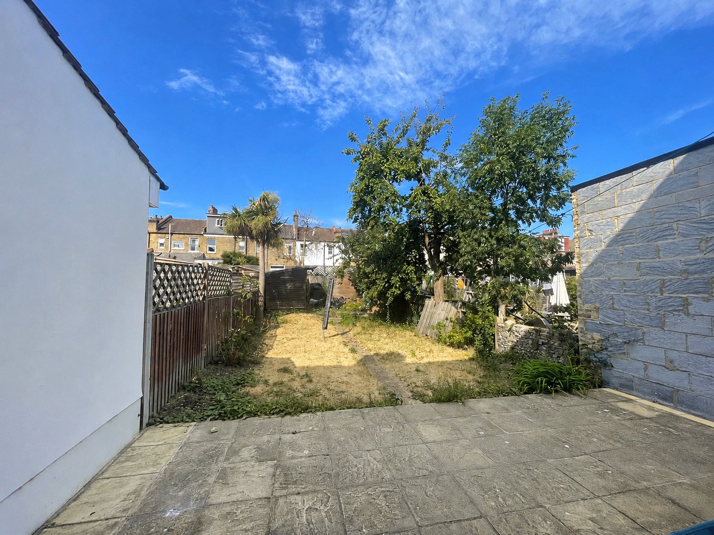 3 bedroom house for sale in London | Robinson Jackson