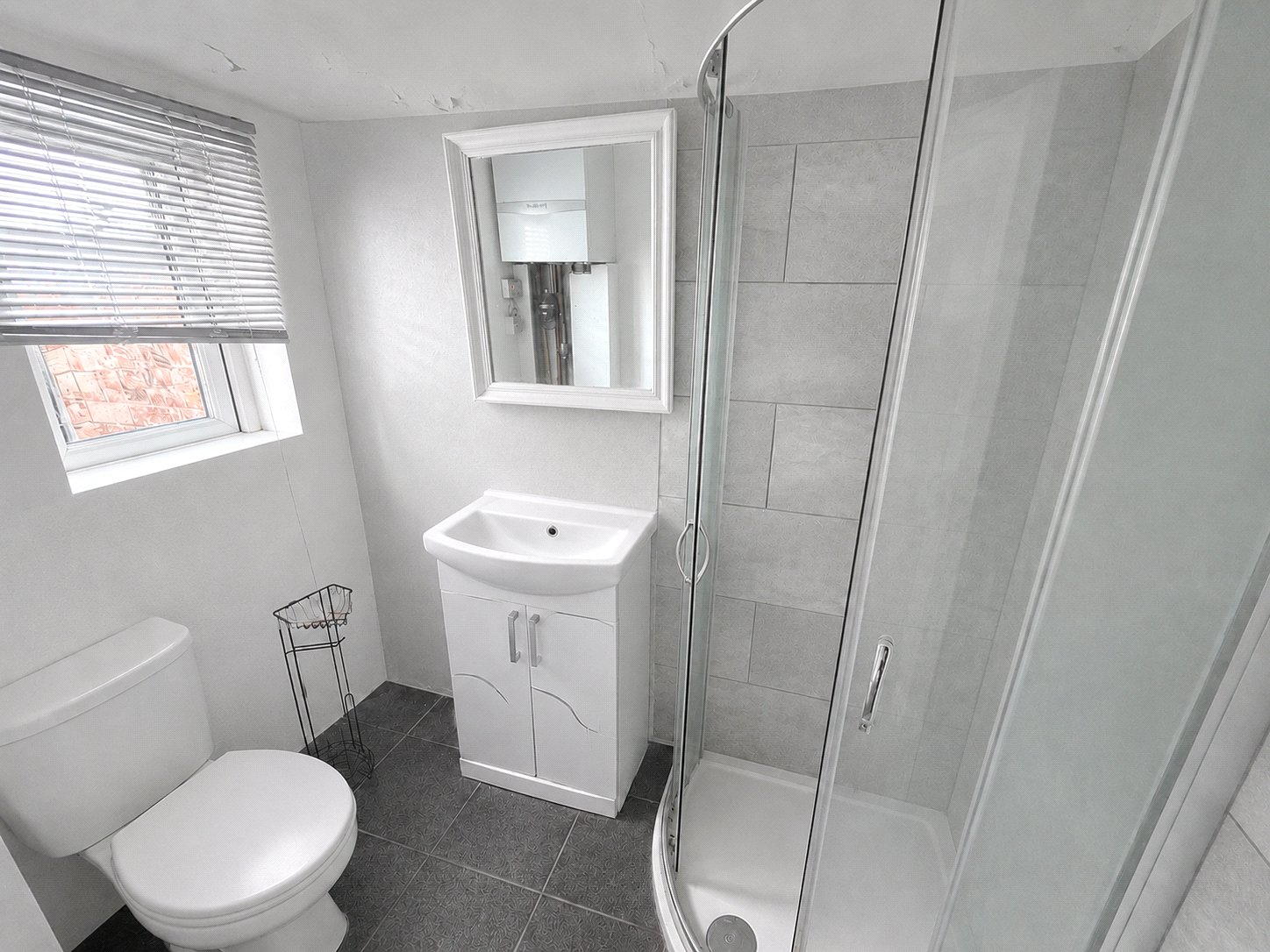 3 bedroom house for sale in London | Robinson Jackson