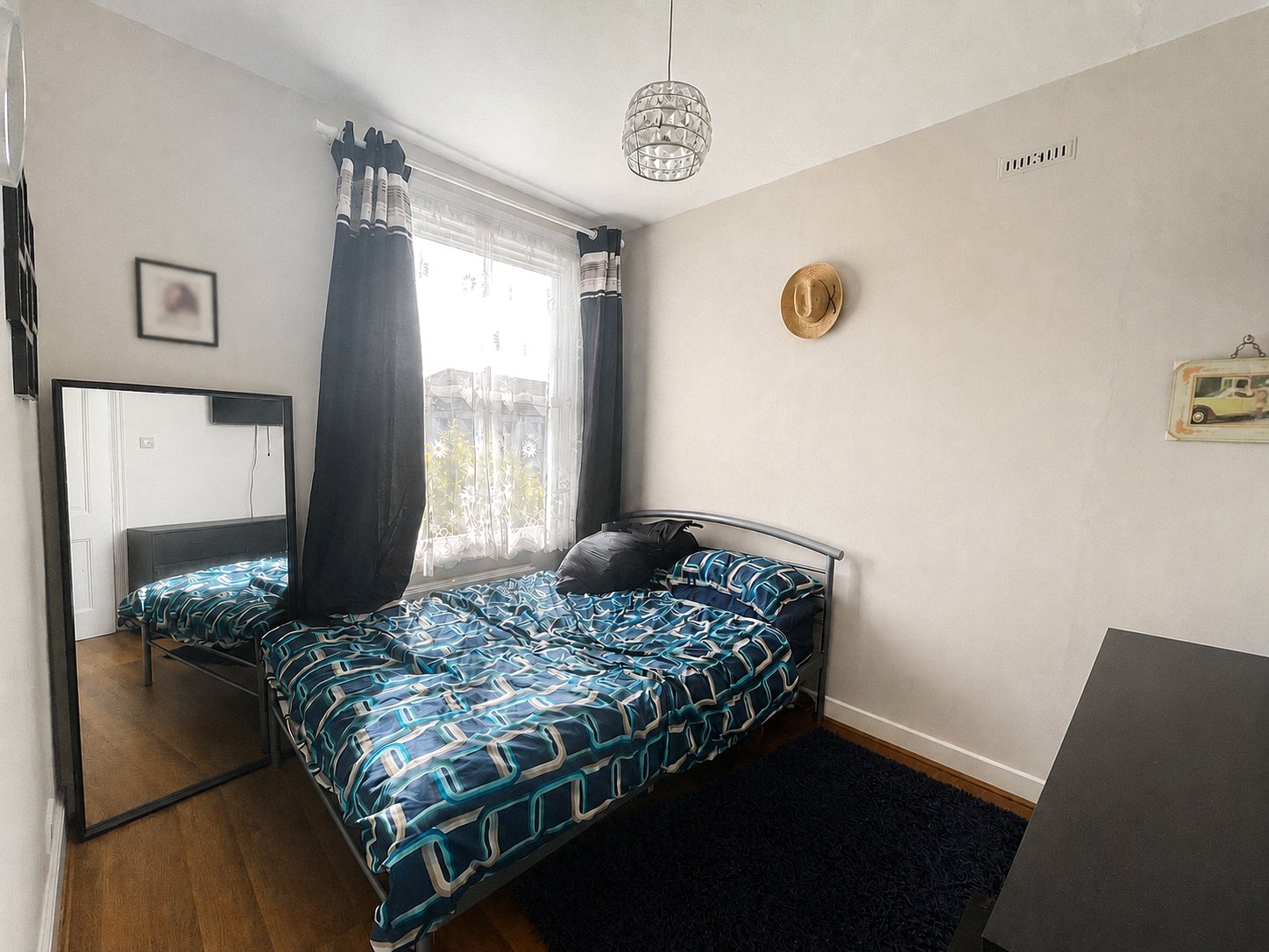 3 bedroom house for sale in London | Robinson Jackson