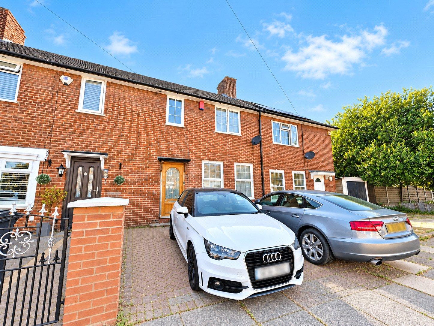 3 bedroom house for sale in London | Robinson Jackson