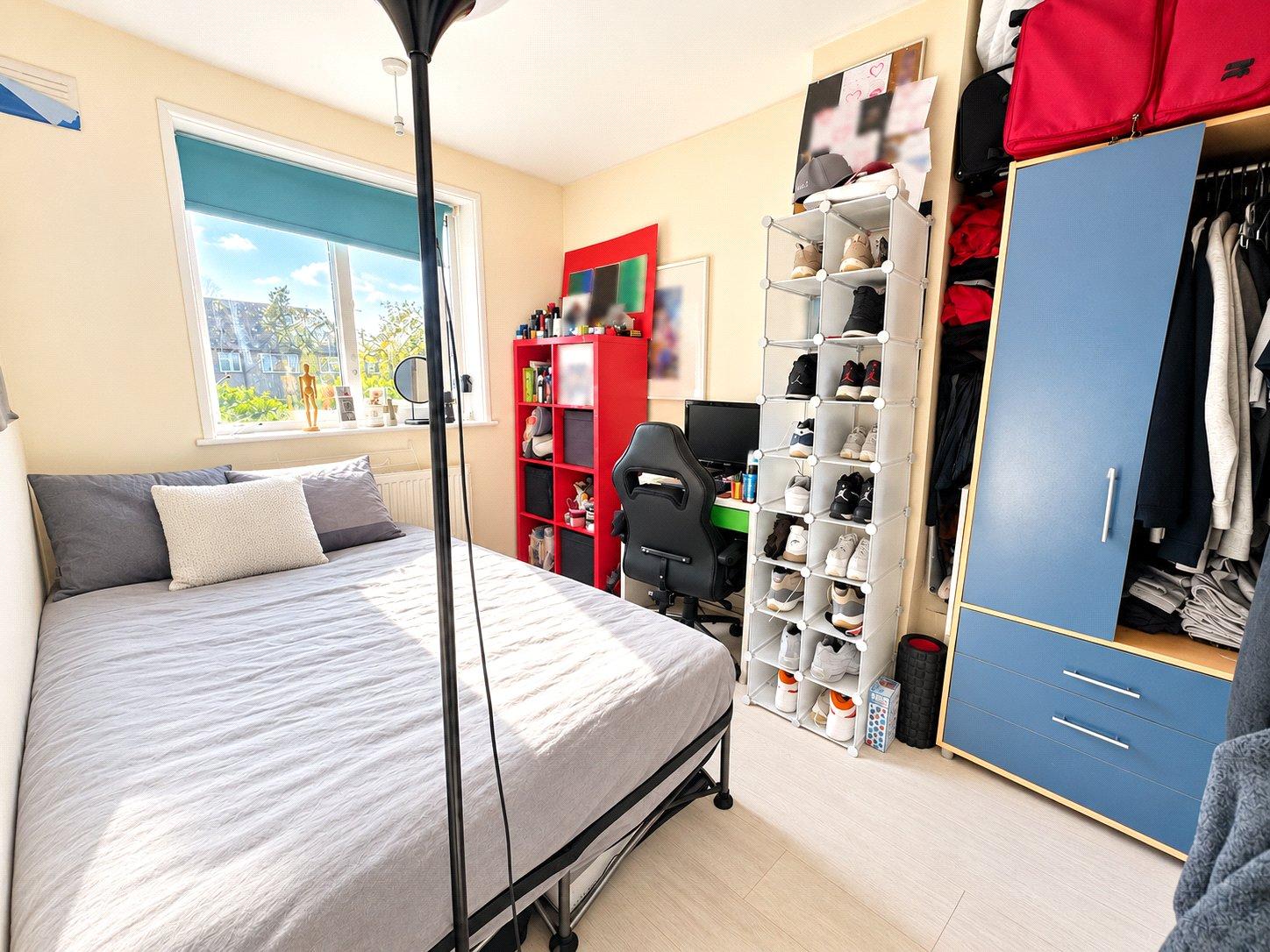 3 bedroom house for sale in London | Robinson Jackson