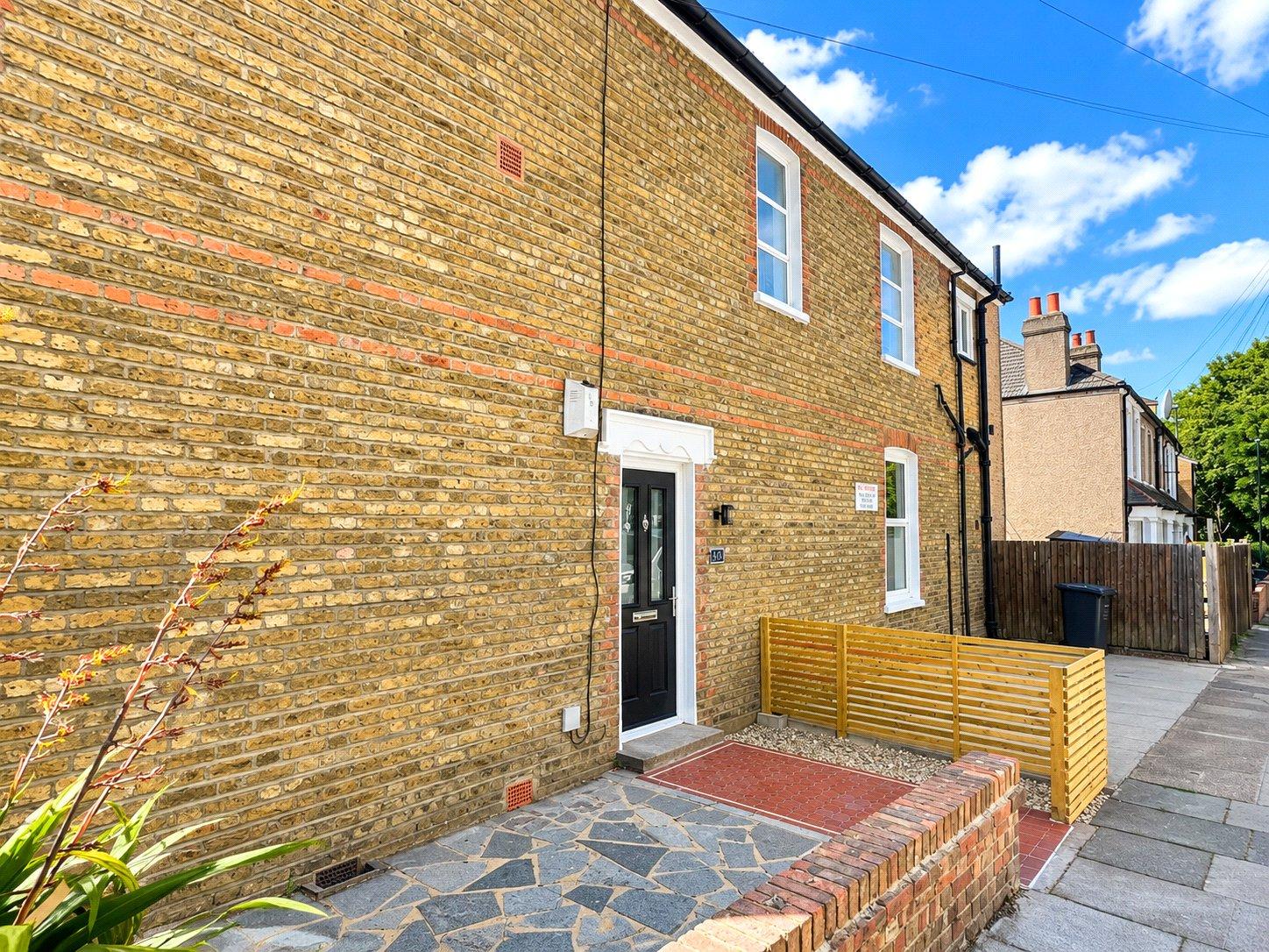 2 bedroom property for sale in London | Robinson Jackson