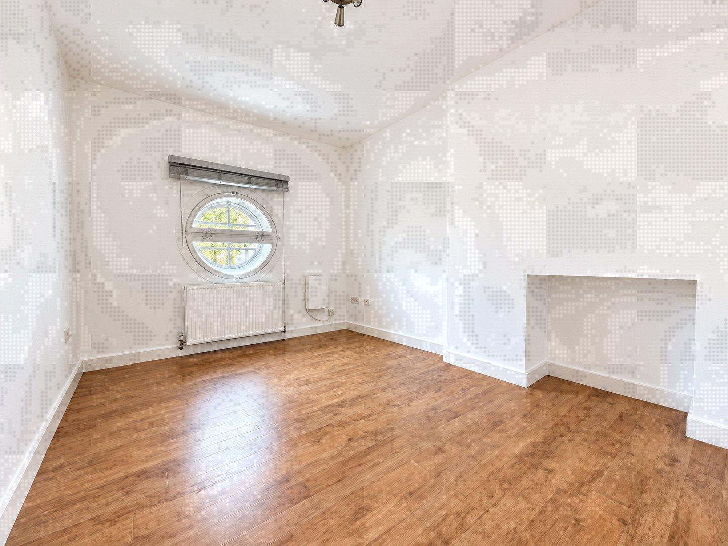 1 bedroom property for sale in London | Robinson Jackson