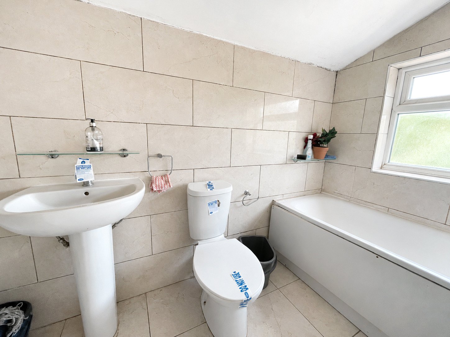 2 bedroom house for sale in London | Robinson Jackson