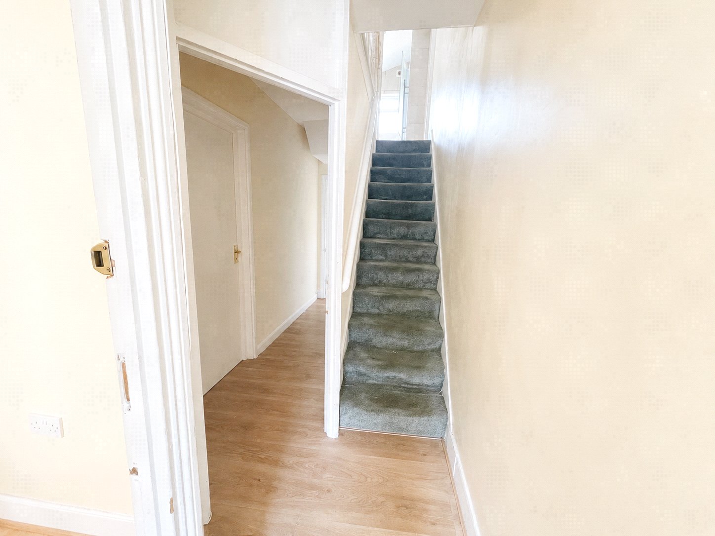 2 bedroom house for sale in London | Robinson Jackson