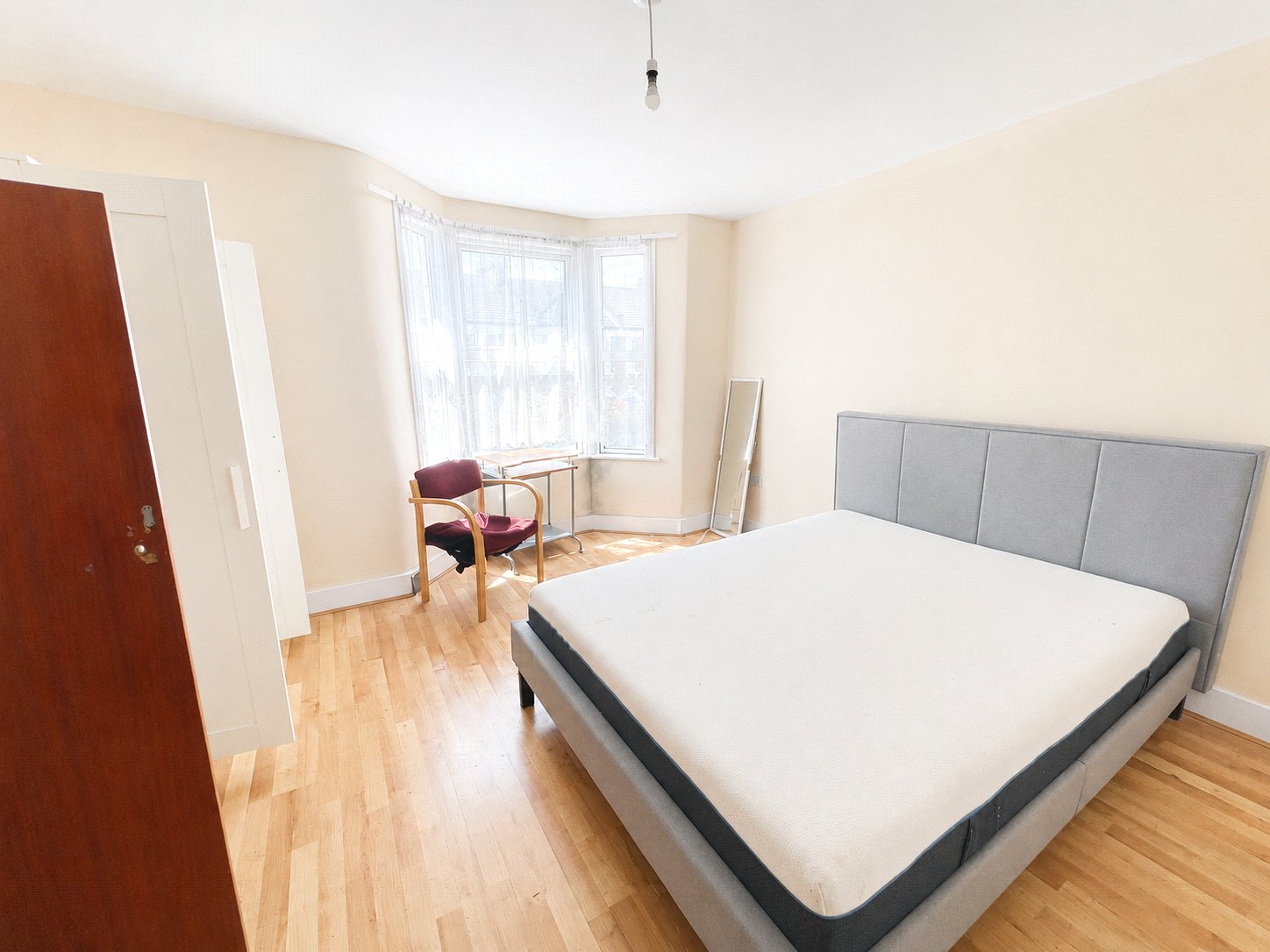 2 bedroom house for sale in London | Robinson Jackson