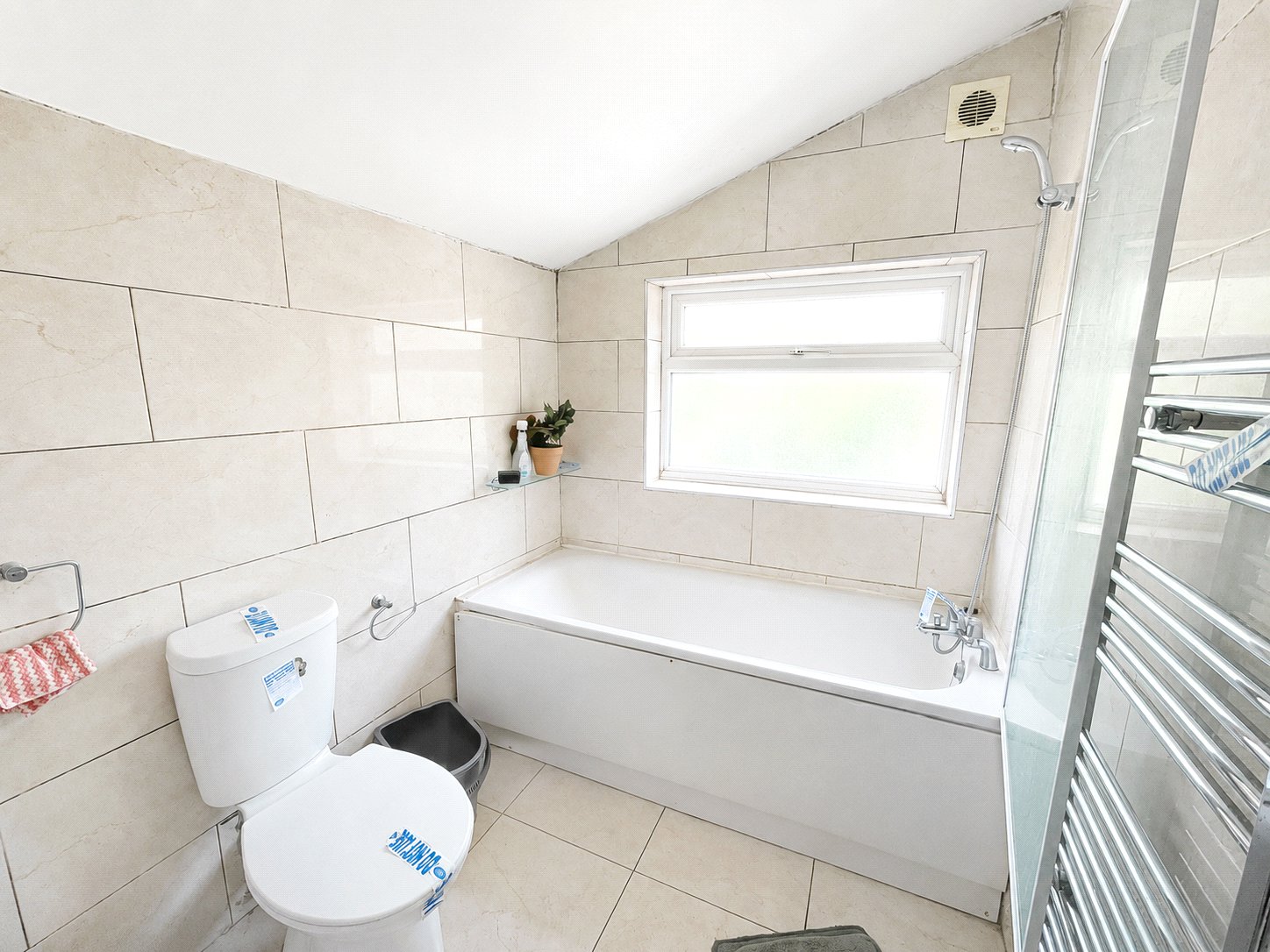 2 bedroom house for sale in London | Robinson Jackson