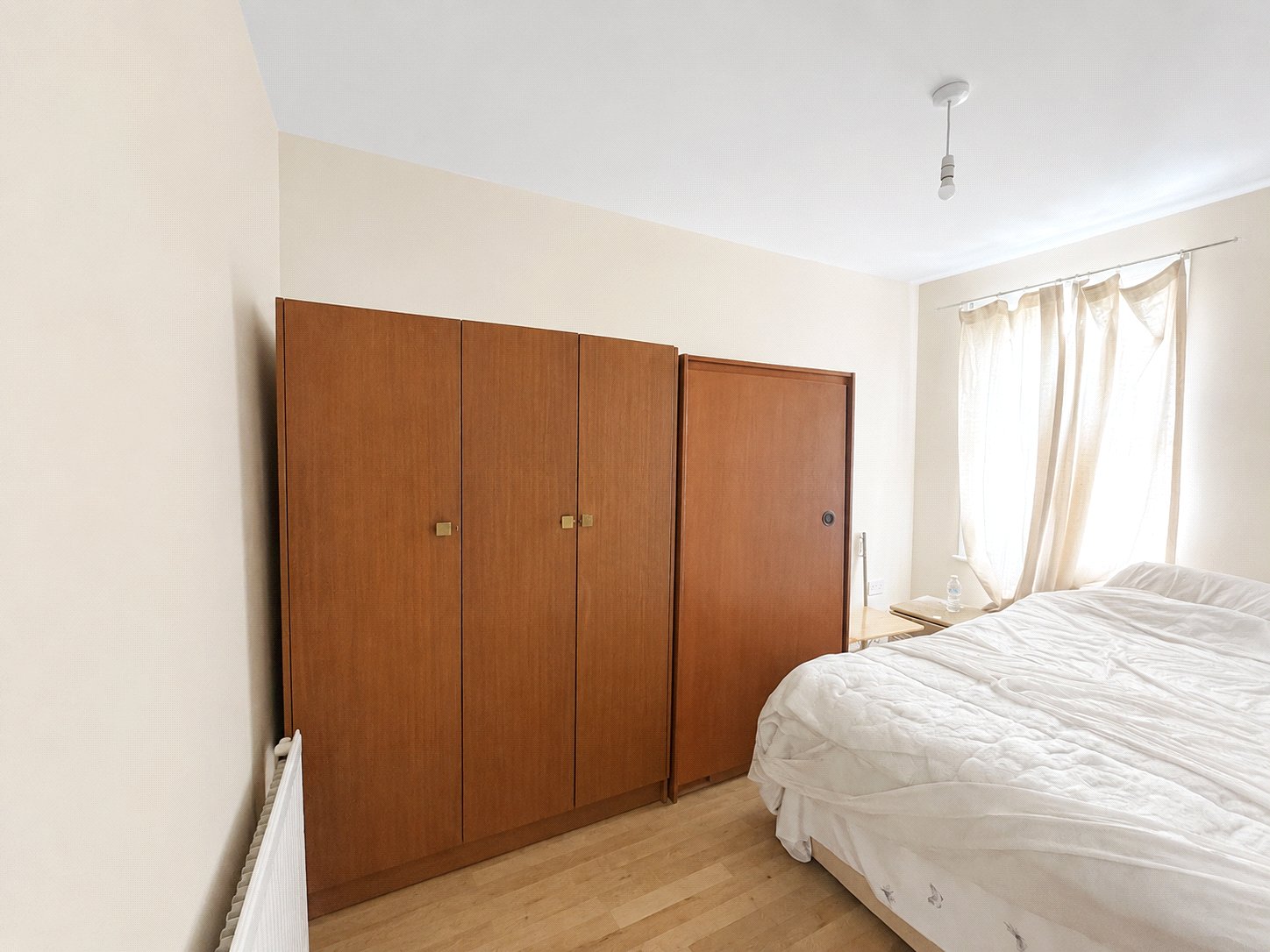 2 bedroom house for sale in London | Robinson Jackson