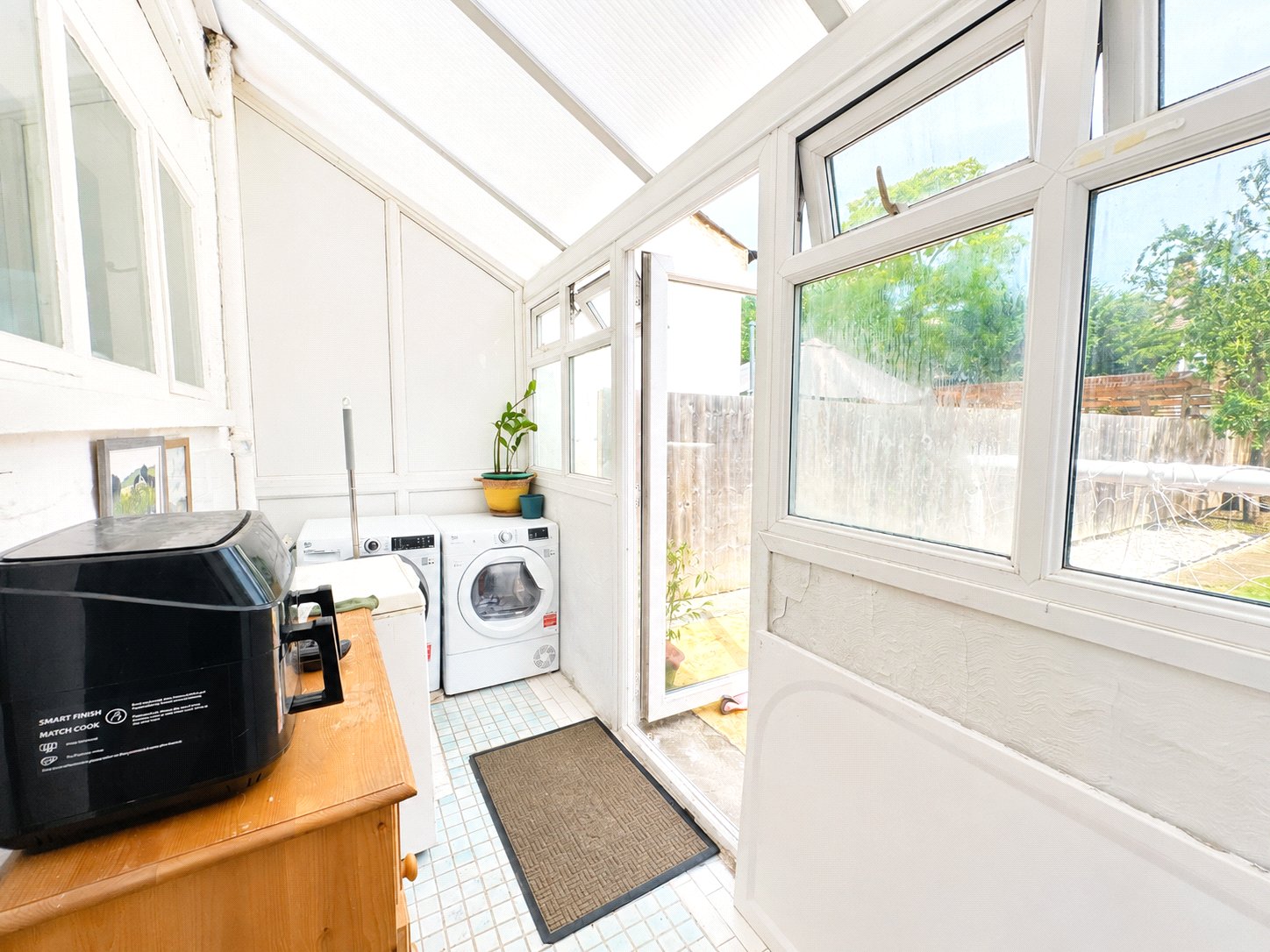 4 bedroom house for sale in London | Robinson Jackson