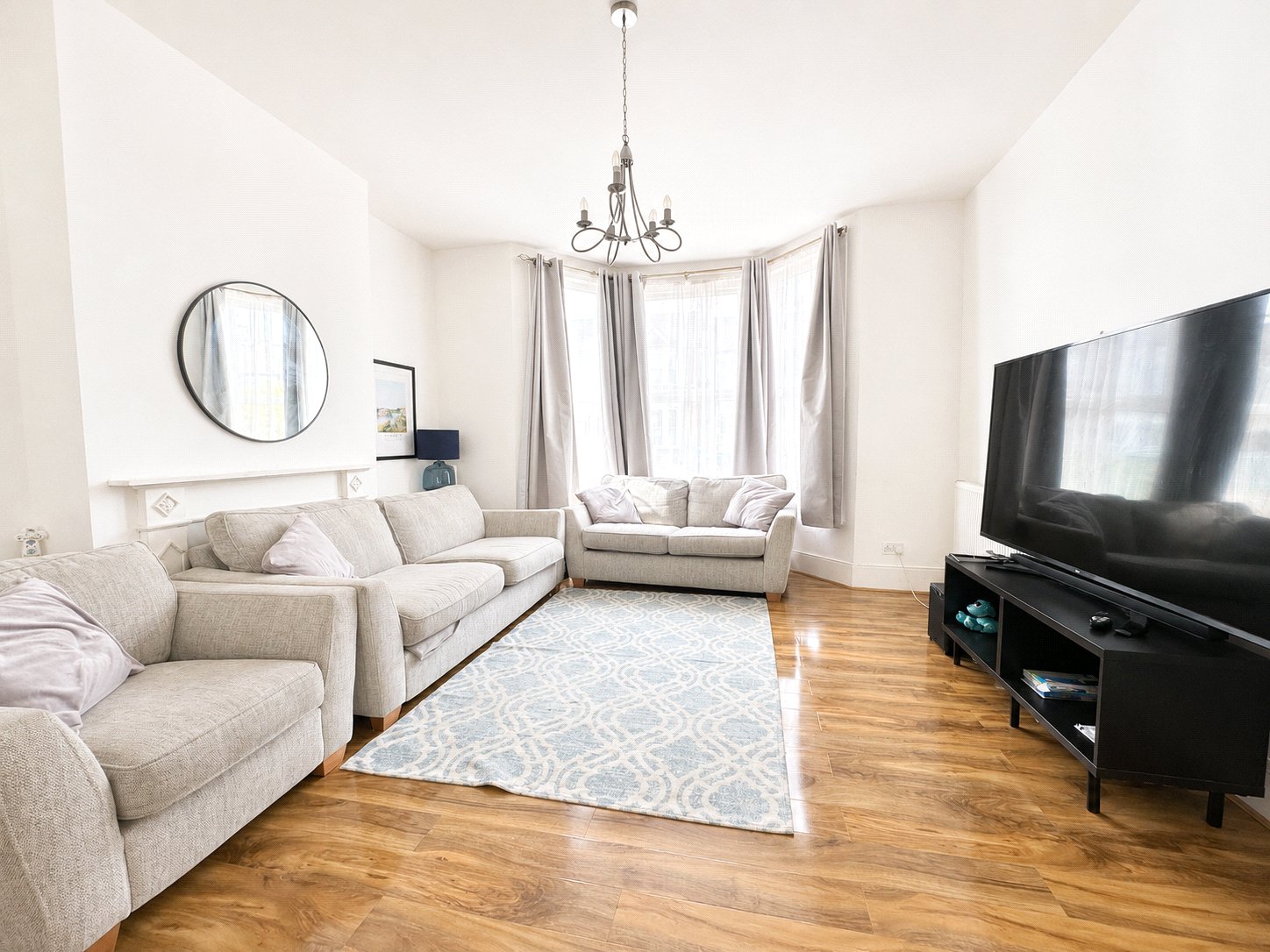 4 bedroom house for sale in London | Robinson Jackson