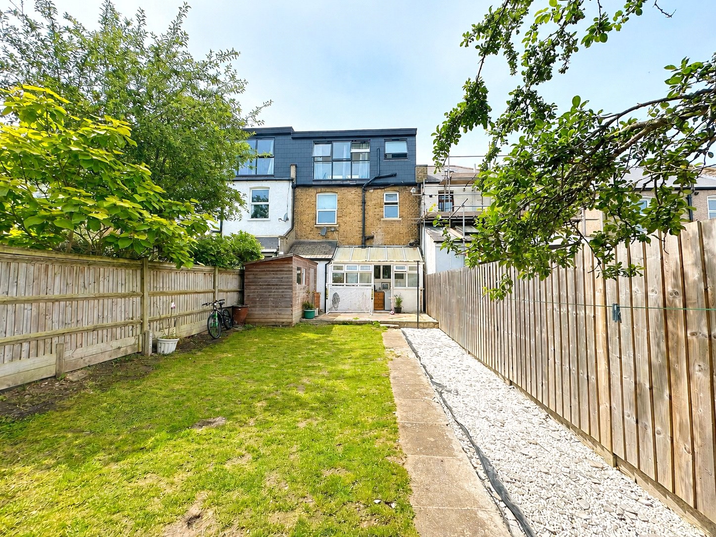 4 bedroom house for sale in London | Robinson Jackson