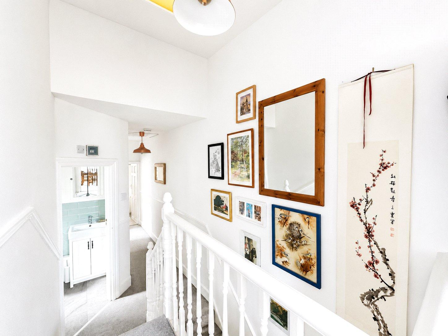2 bedroom property for sale in London | Robinson Jackson
