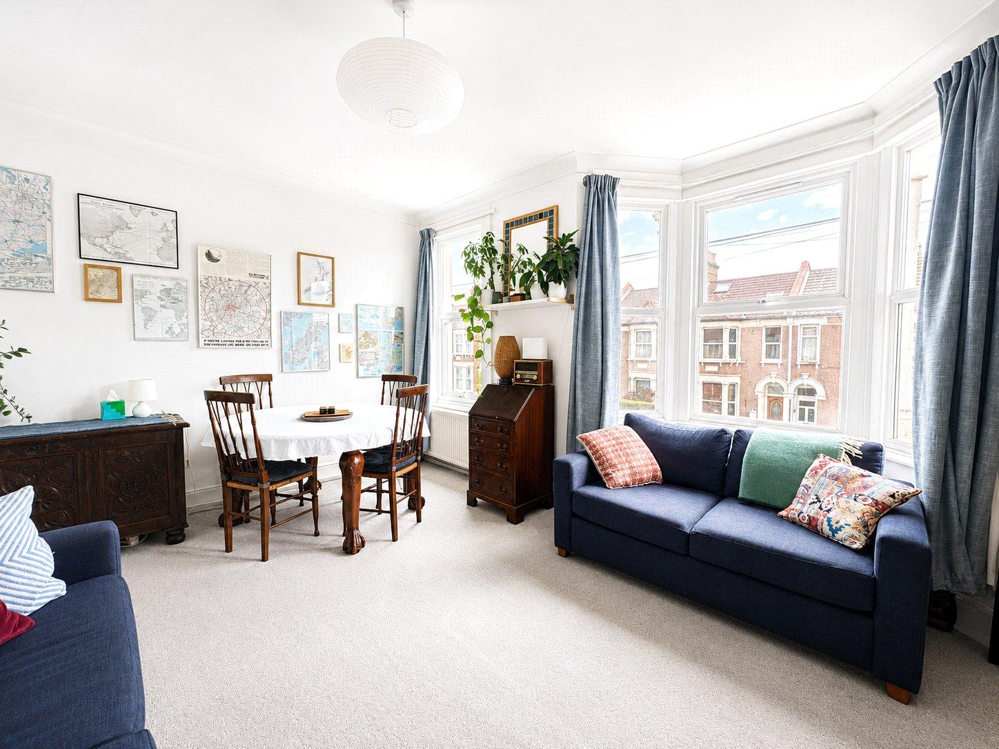 2 bedroom property for sale in London | Robinson Jackson