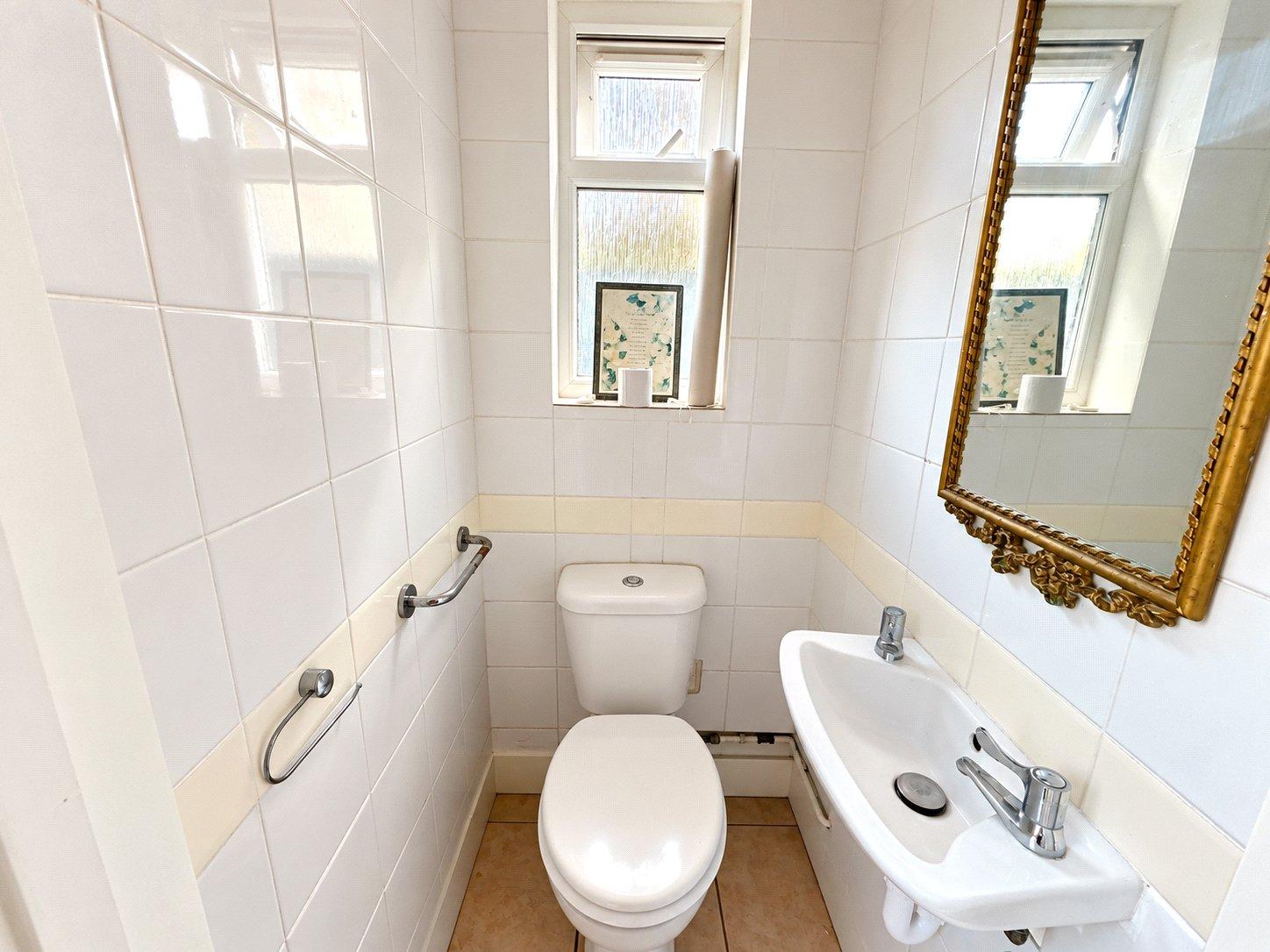 3 bedroom house for sale in London | Robinson Jackson
