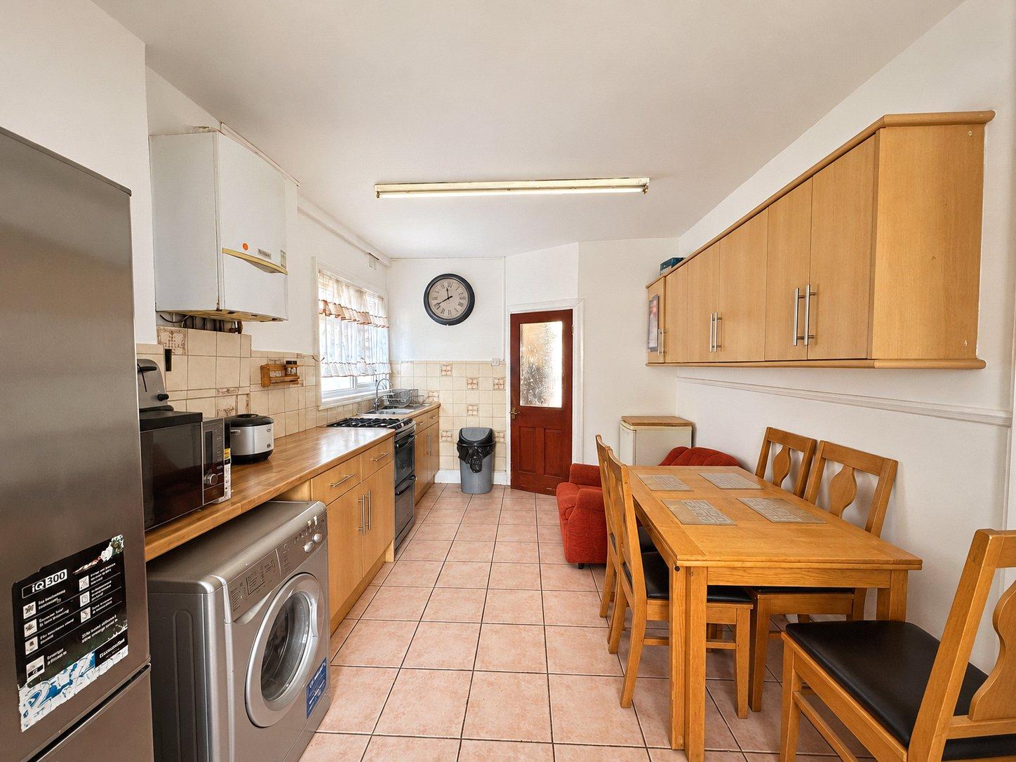 3 bedroom house for sale in London | Robinson Jackson
