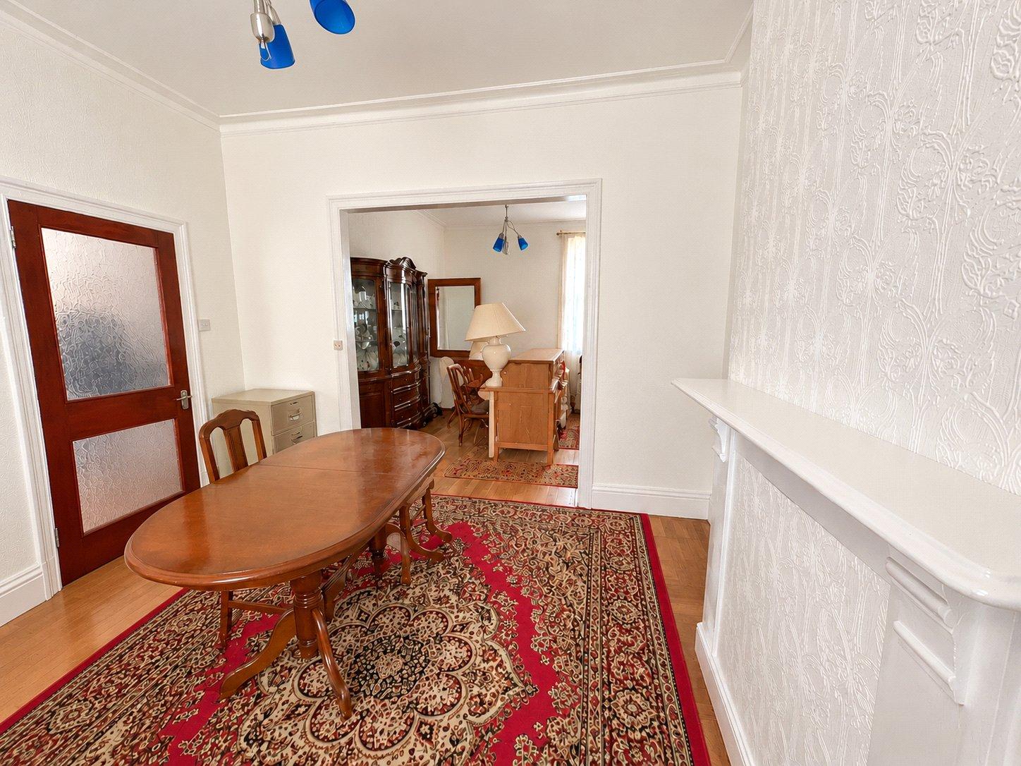 3 bedroom house for sale in London | Robinson Jackson