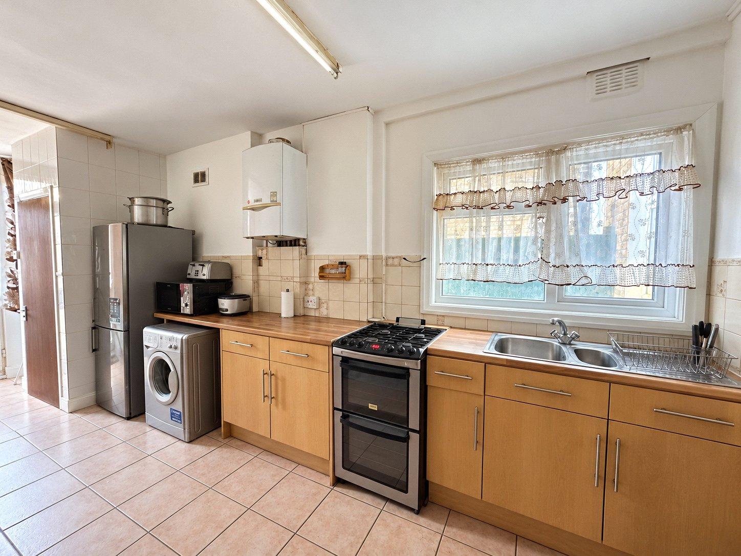 3 bedroom house for sale in London | Robinson Jackson