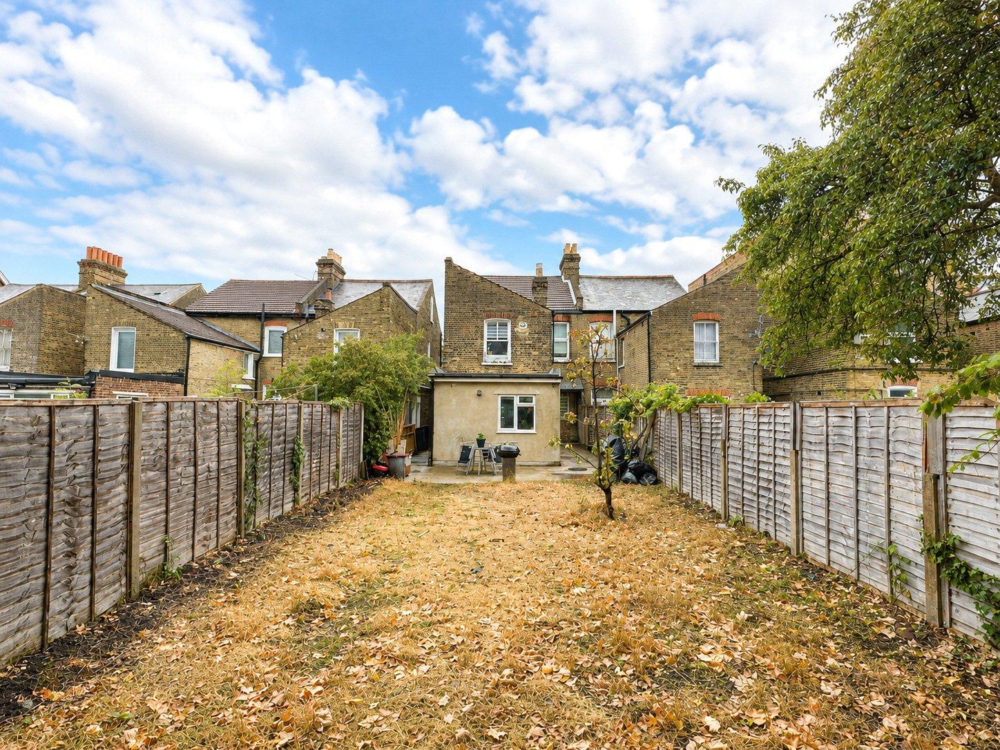 4 bedroom house for sale in London | Robinson Jackson