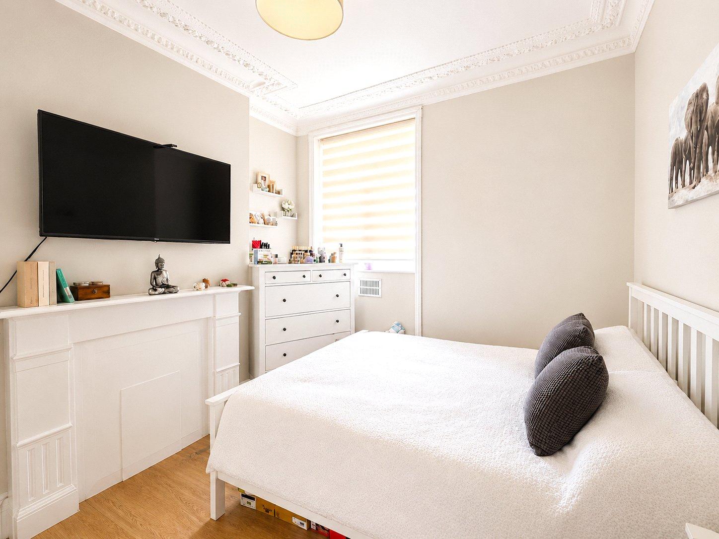 4 bedroom house for sale in London | Robinson Jackson