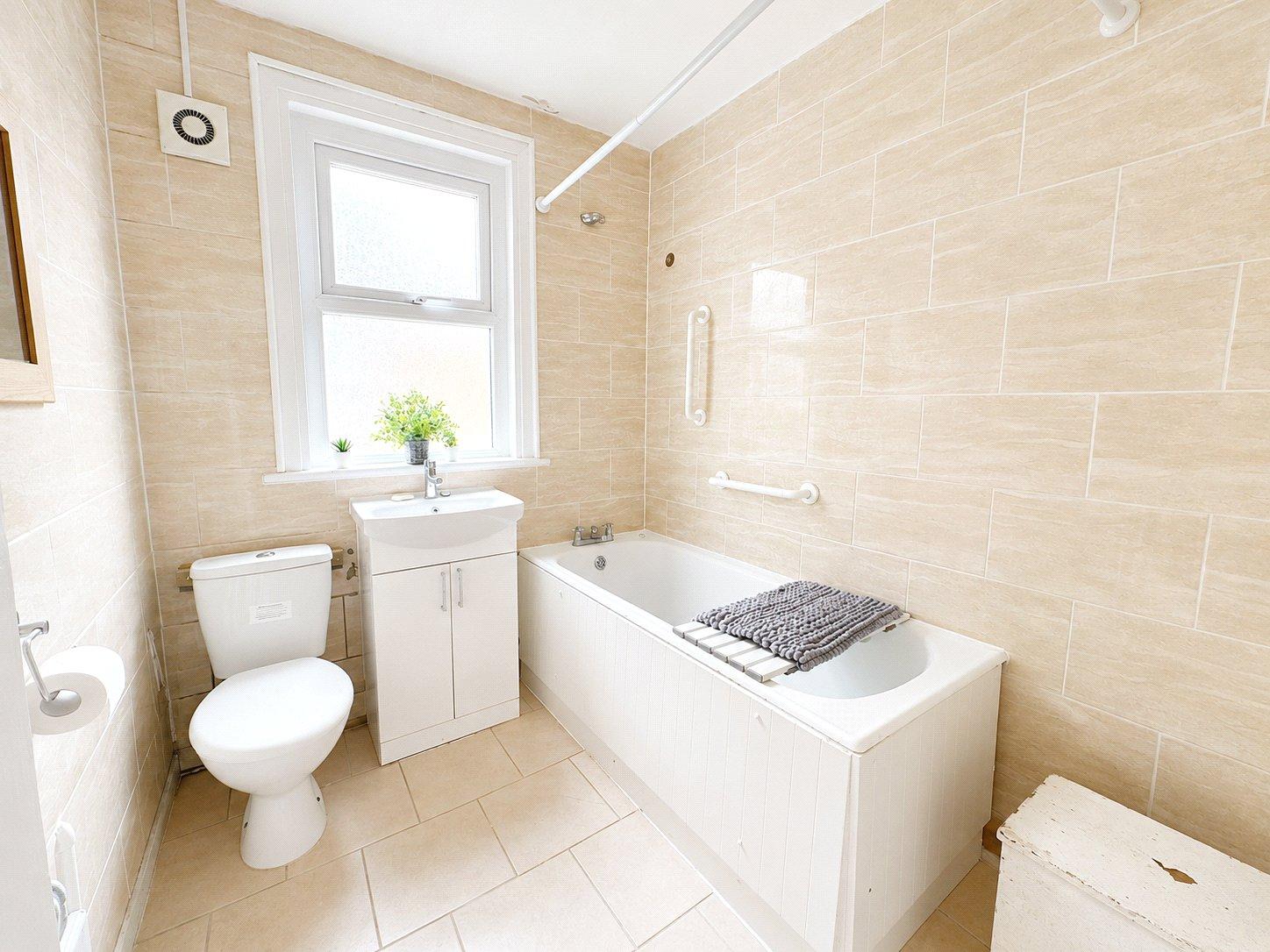 4 bedroom house for sale in London | Robinson Jackson