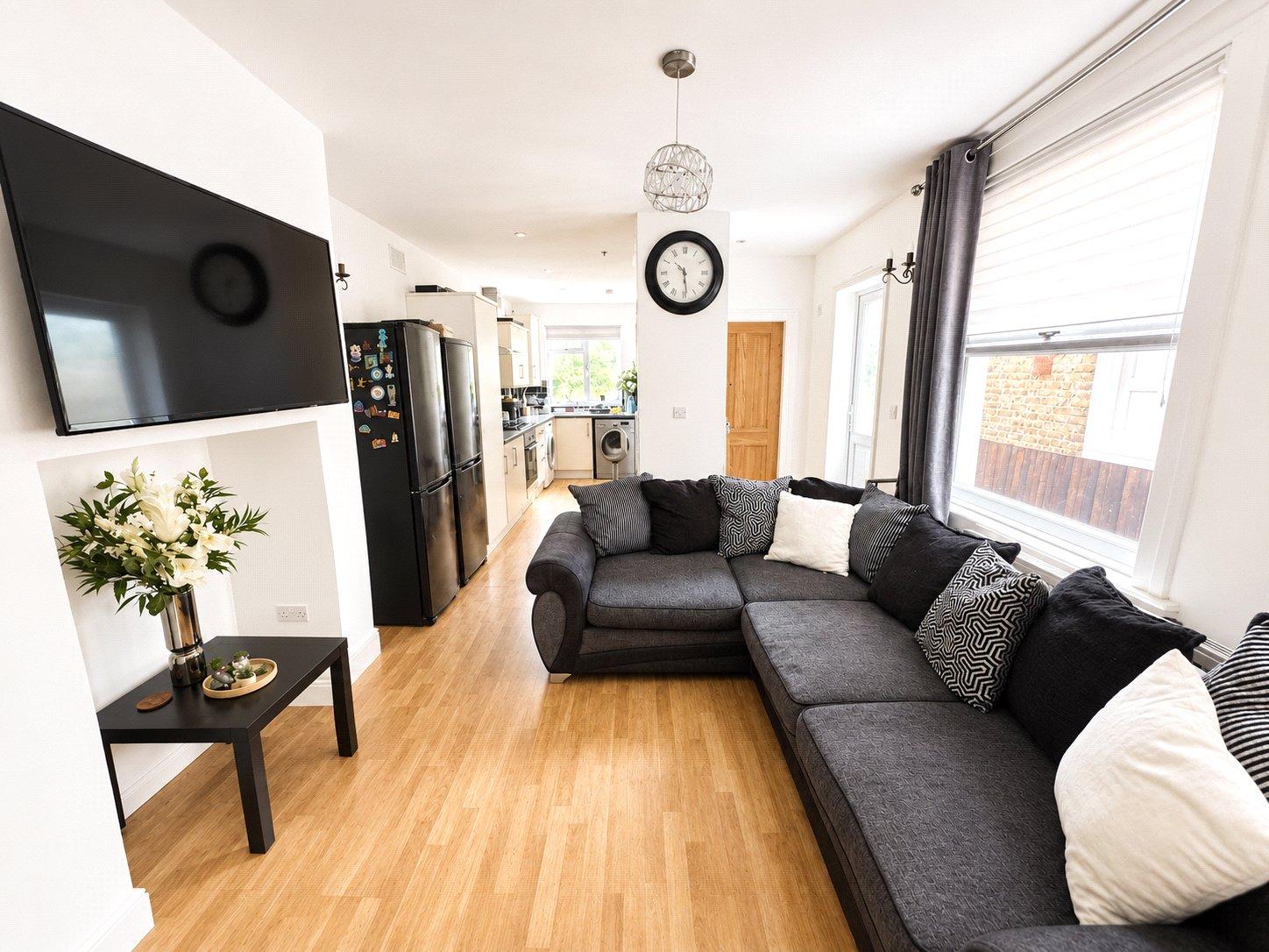 4 bedroom house for sale in London | Robinson Jackson