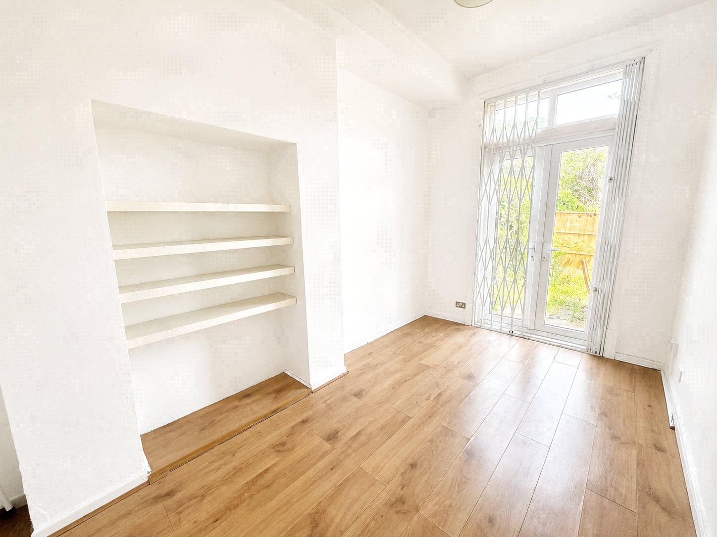 2 bedroom property for sale in London | Robinson Jackson