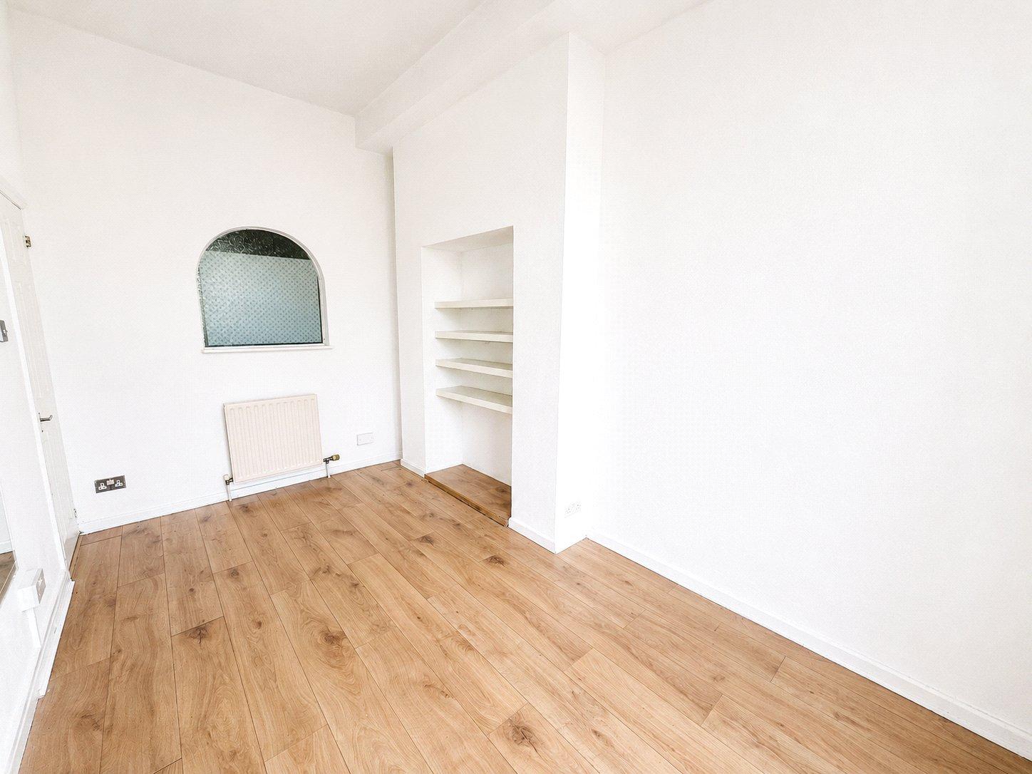 2 bedroom property for sale in London | Robinson Jackson