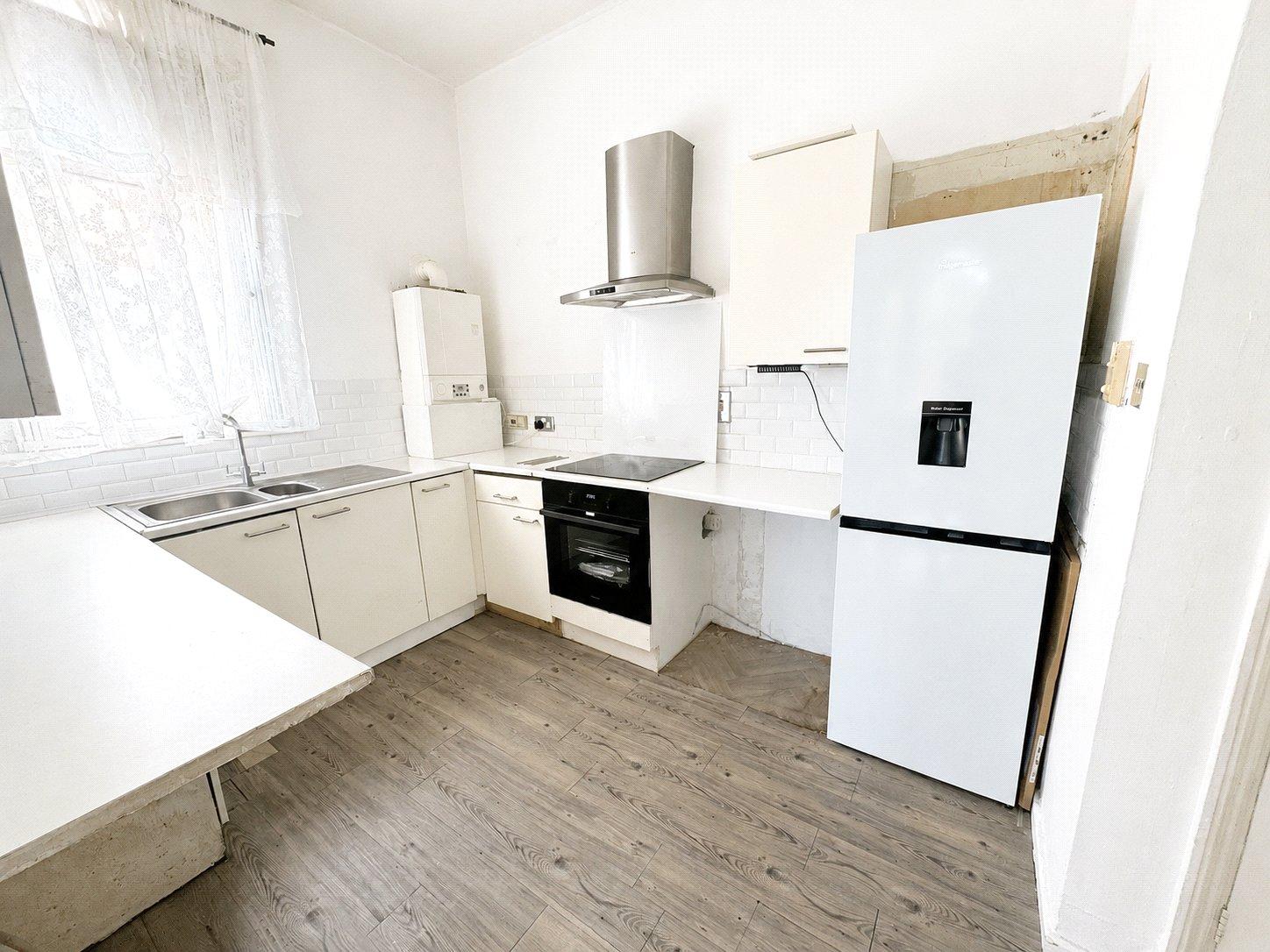 2 bedroom property for sale in London | Robinson Jackson