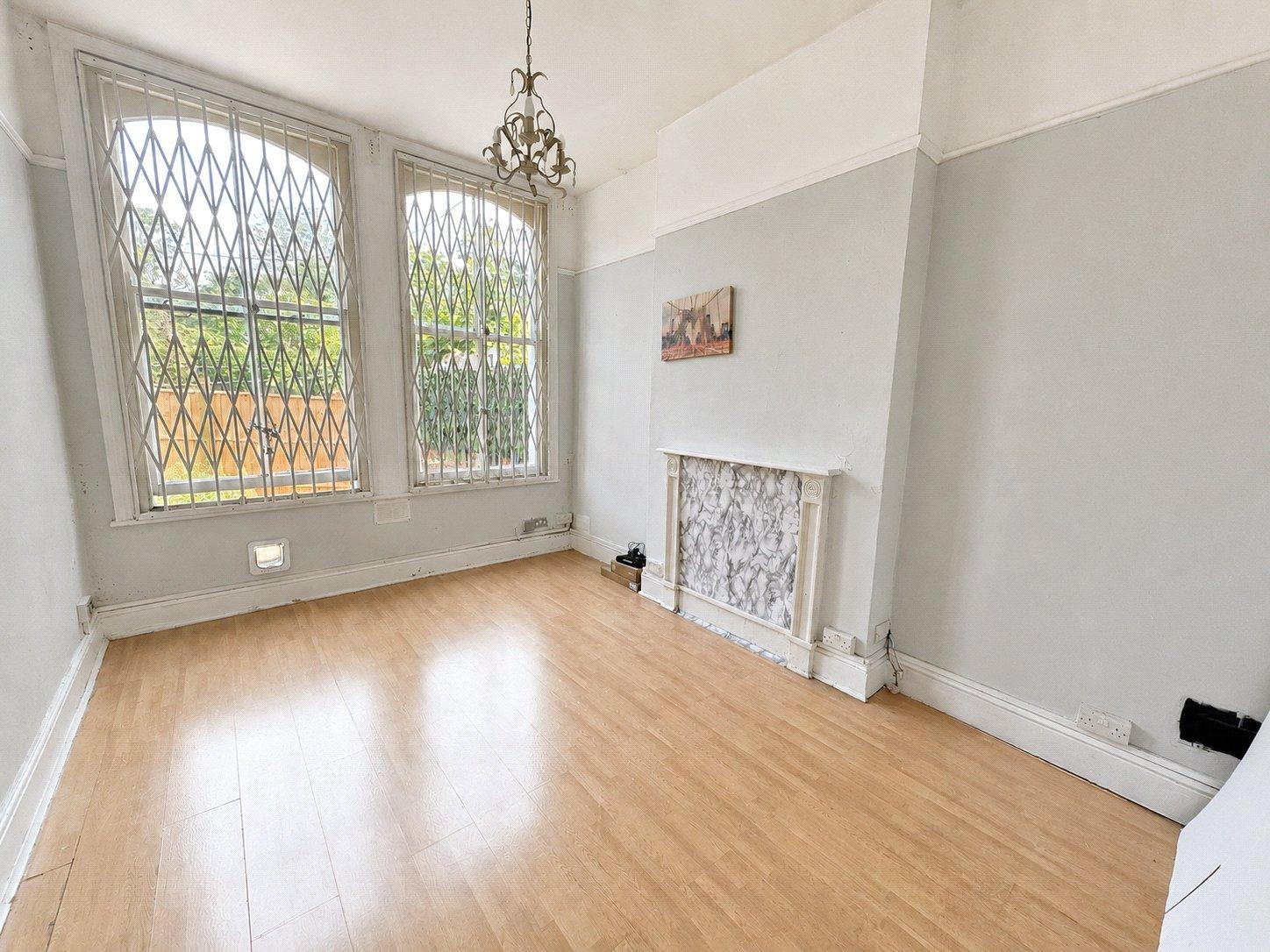 2 bedroom property for sale in London | Robinson Jackson