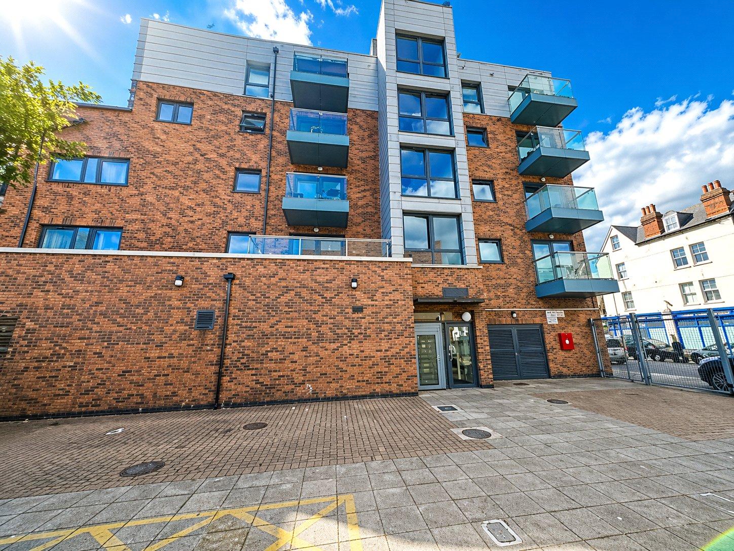 1 bedroom property for sale in London | Robinson Jackson