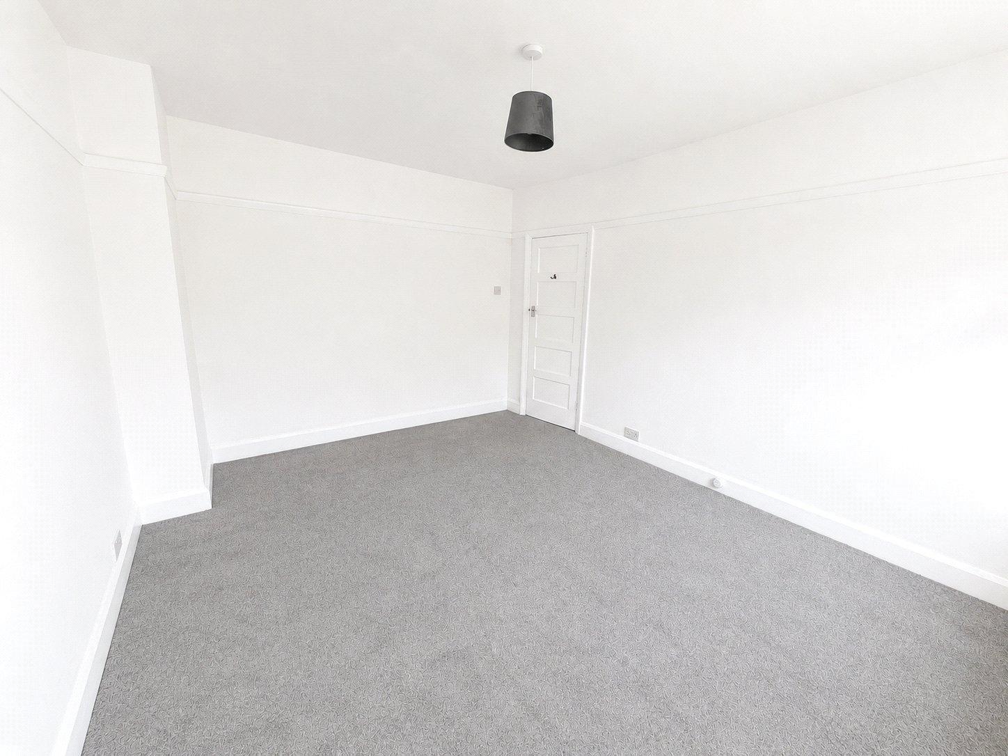 3 bedroom house for sale in London | Robinson Jackson