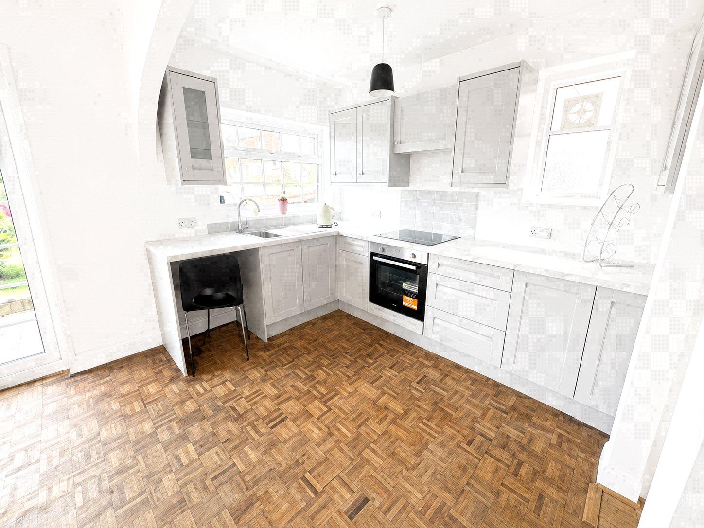 3 bedroom house for sale in London | Robinson Jackson