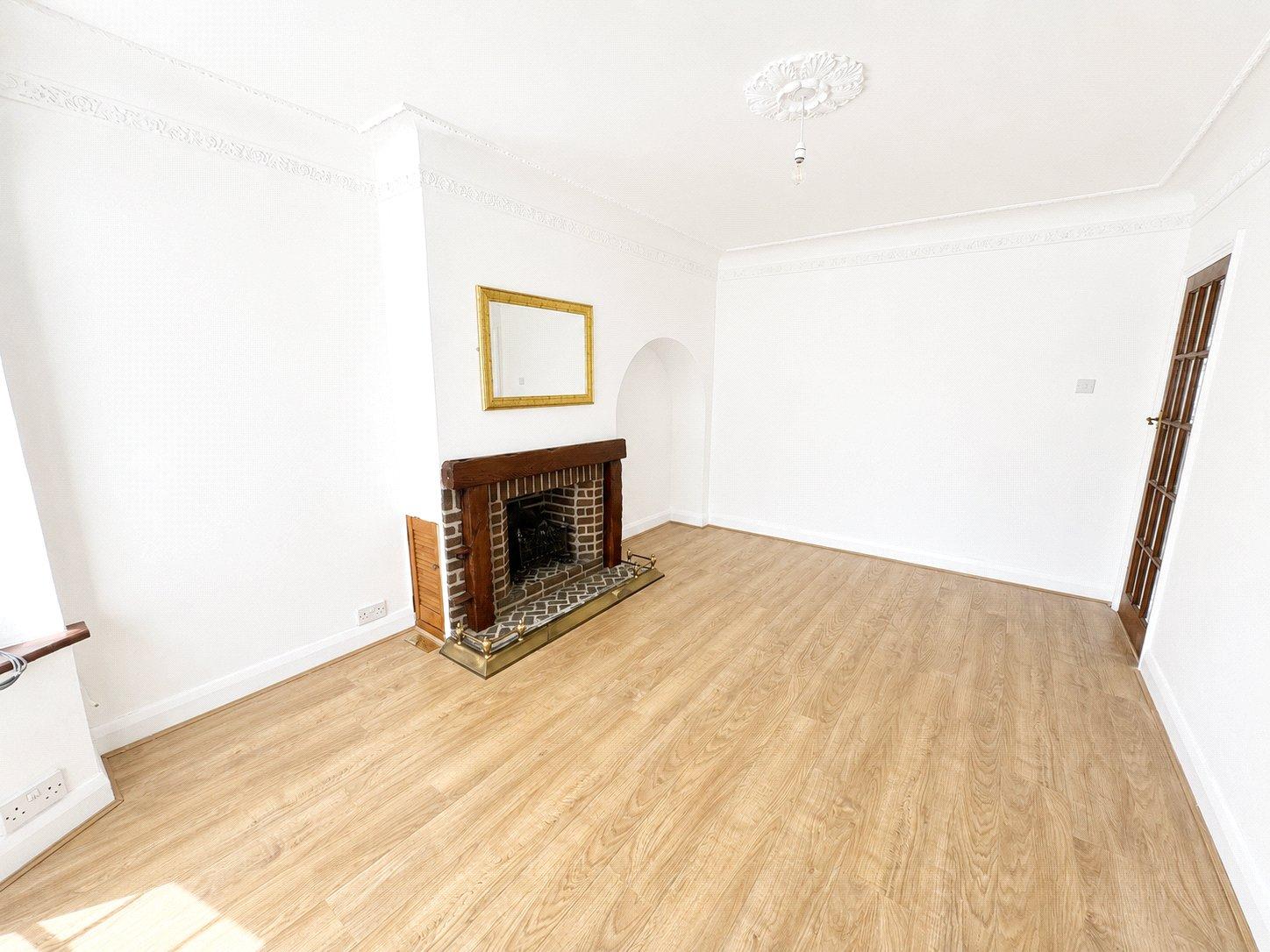 3 bedroom house for sale in London | Robinson Jackson